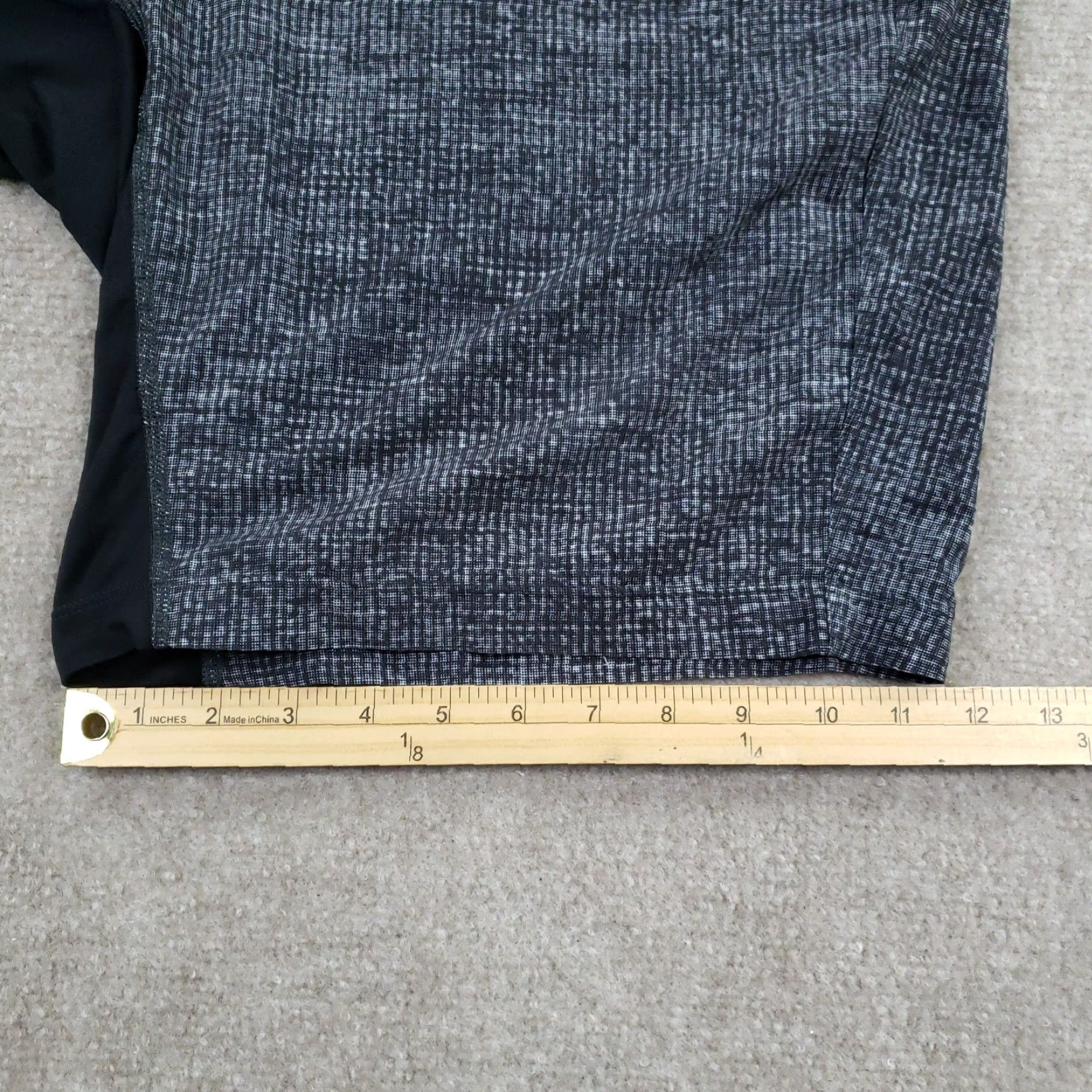 Lululemon LULULEMON T.H.E. Linerless Short Men XL Gray Geometric Drawstring Running m7y50s Size US 36 / EU 52 - 3 Thumbnail