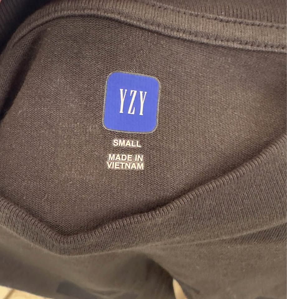 Balenciaga × Gap × Yeezy Yeezy Gap Engineered by Balenciaga Dove Longsleeve Tee Size US S / EU 44-46 / 1 - 5 Thumbnail