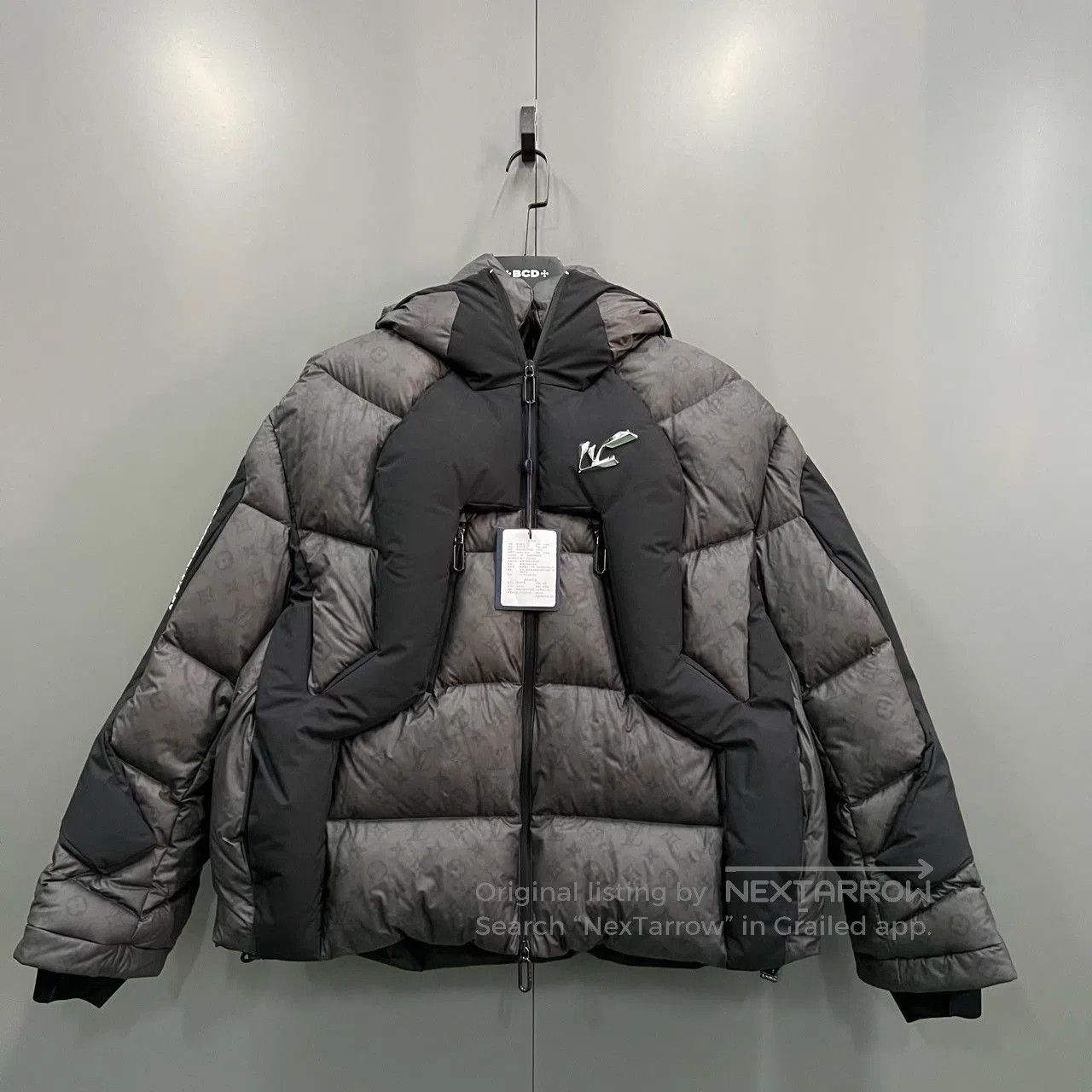 Louis Vuitton louis vuitton insulated down jacket 2054. Size US L / EU 52-54 / 3 - 1 Thumbnail