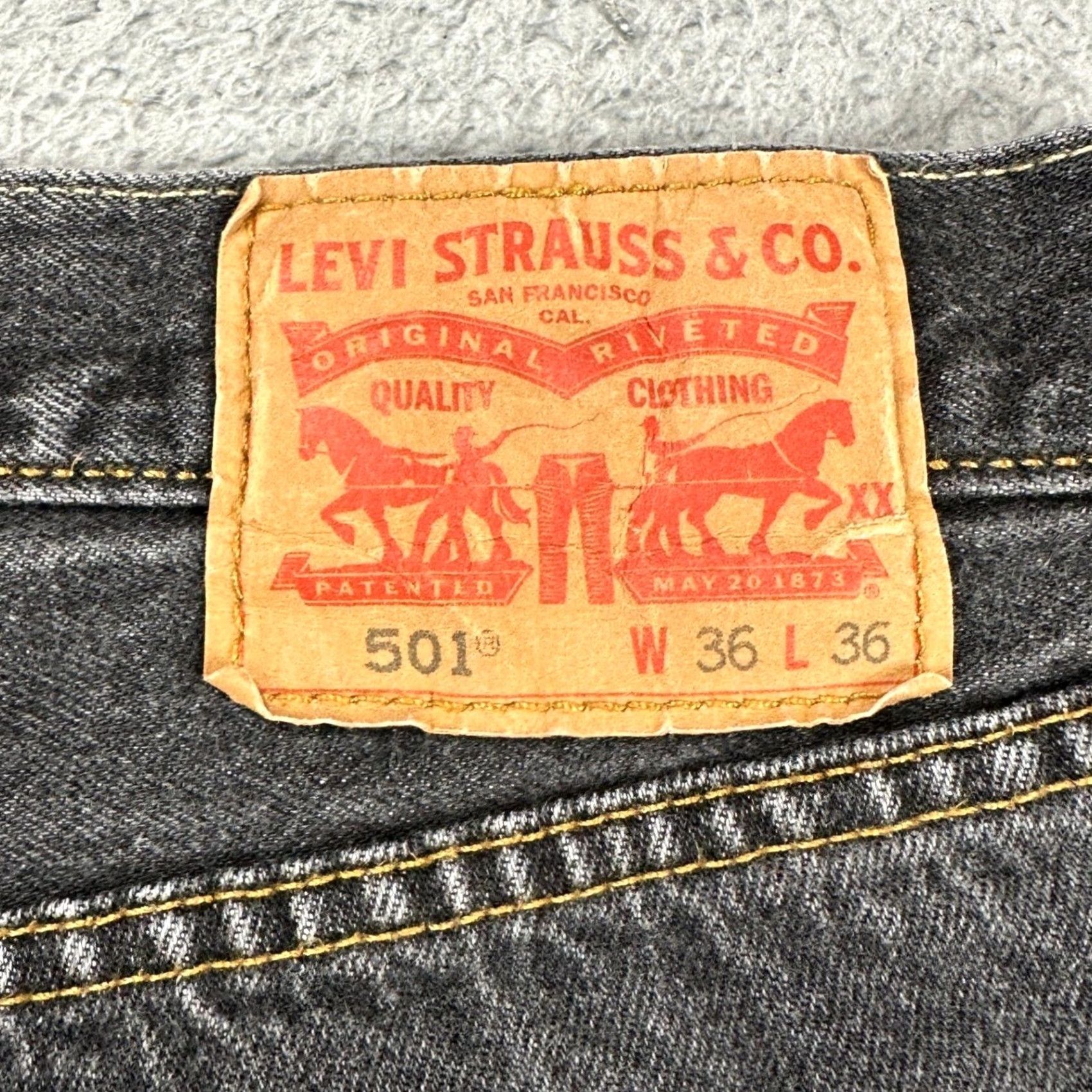 Levi's Levi's 501 Jeans Mens Straight 34x31 Grey Distressed Red Tab Denim 100% Cotton Vintage Preppy Tag Size 34x31 Mens Classic Casual Shirts? Size US 34 / EU 50 - 4 Thumbnail