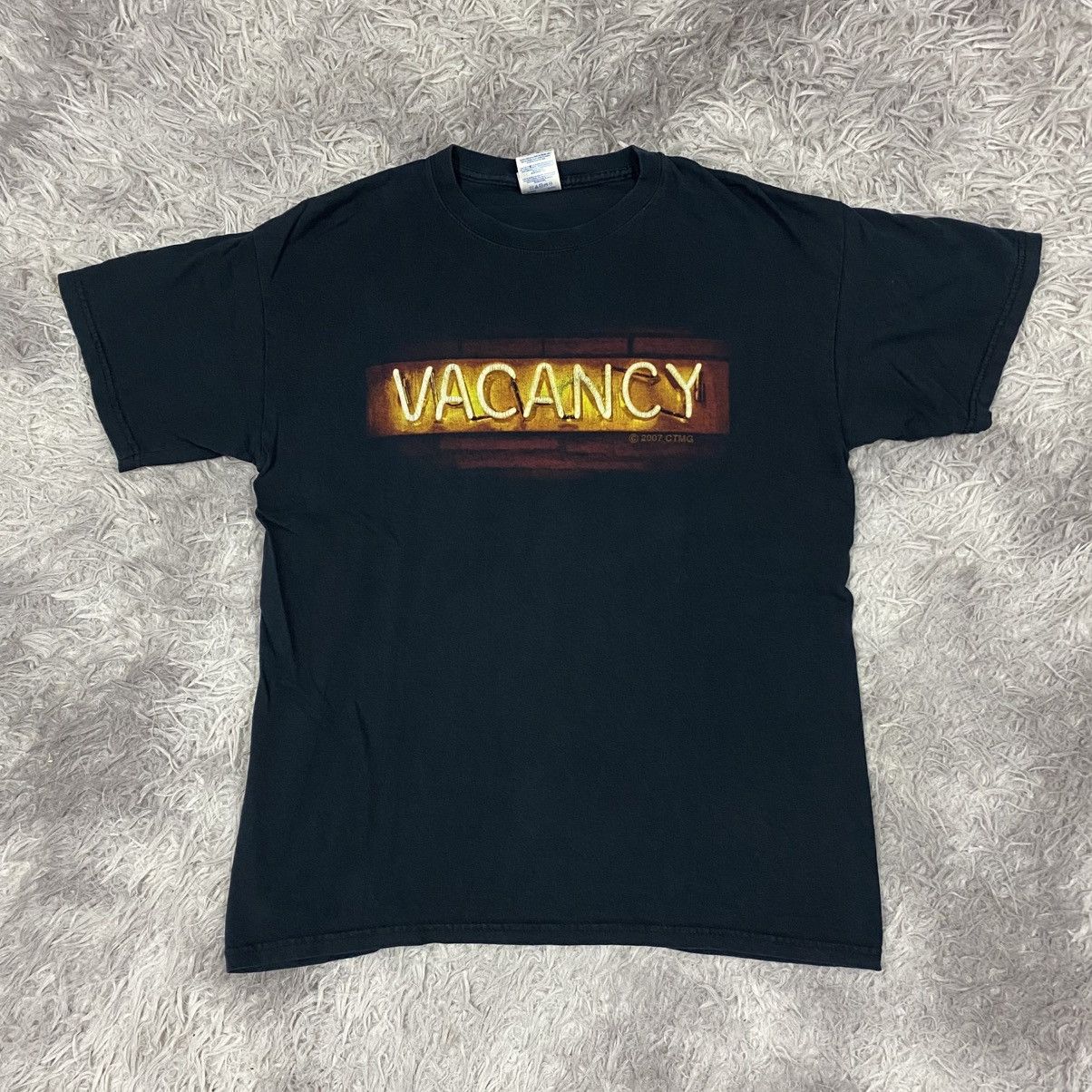 Gildan × Vintage Vintage Y2K horror movie vacancy film Size US M / EU 48-50 / 2 - 1 Thumbnail