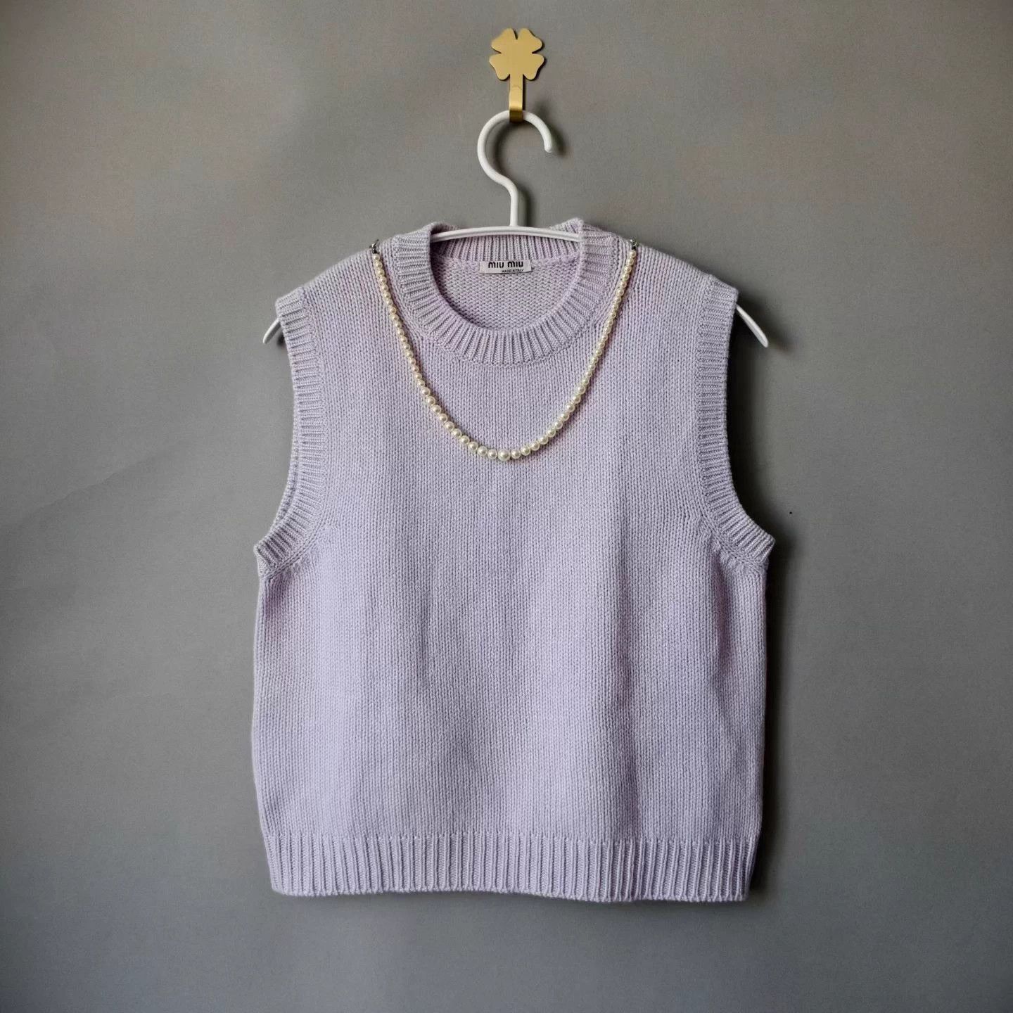 Miu Miu MIU MIU Cashmere Pearl Vest 38 99 Size S / US 4 / IT 40 - 1 Thumbnail