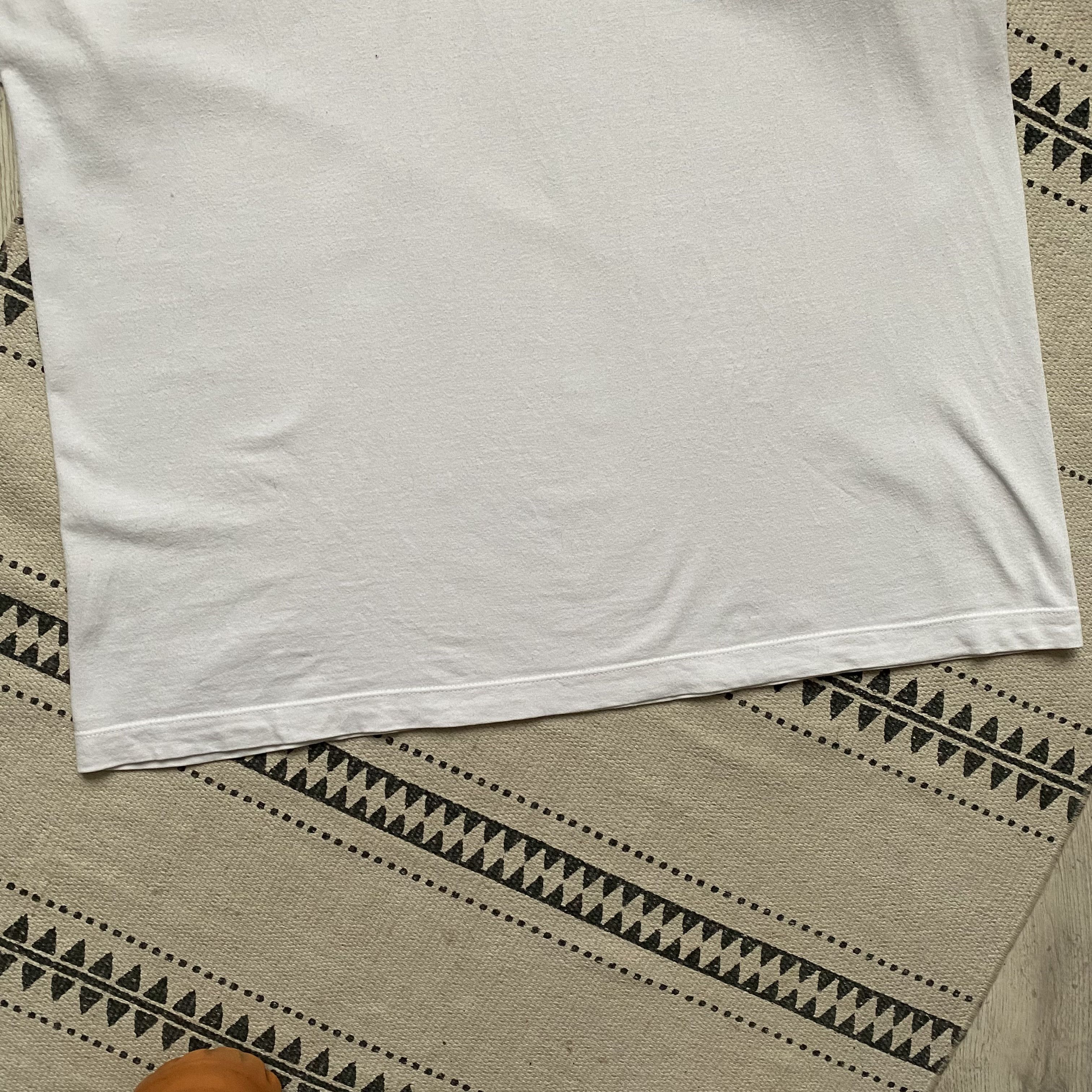 Nike 🇨🇦 Vintage 00s Nike Toronto distressed logo Tee Canada Size US M / EU 48-50 / 2 - 3 Thumbnail