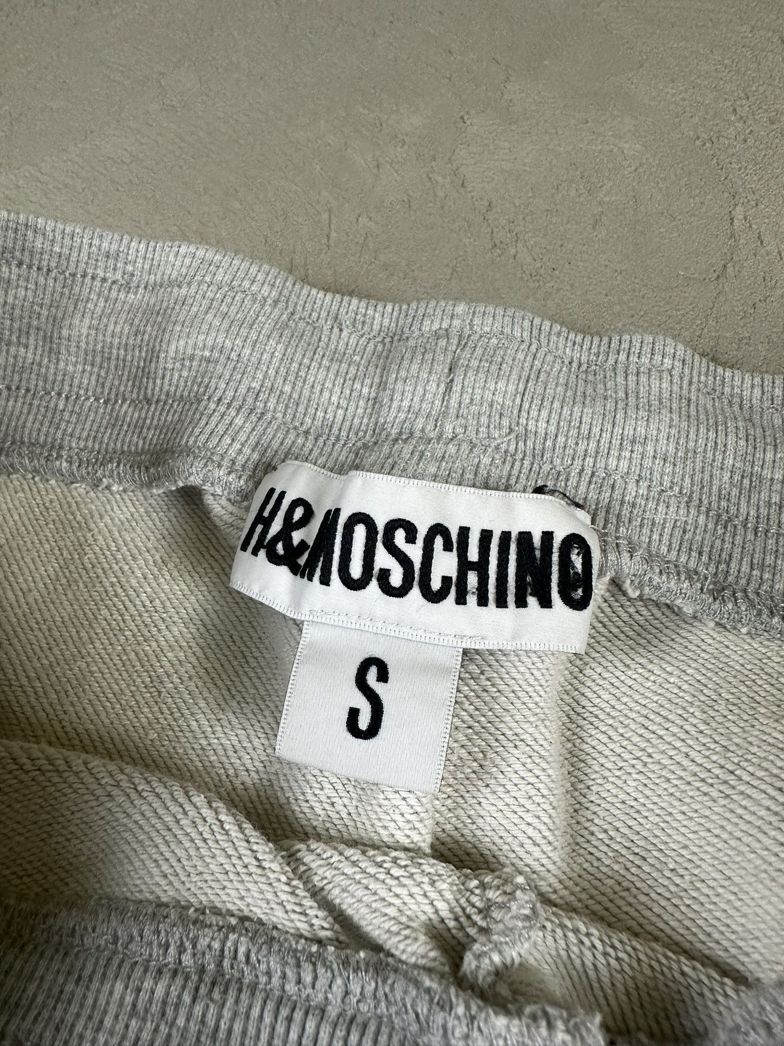 H&M × Moschino Moschino x H&M x MTV Big Logo Sweatpants Size US 30 / EU 46 - 8 Thumbnail