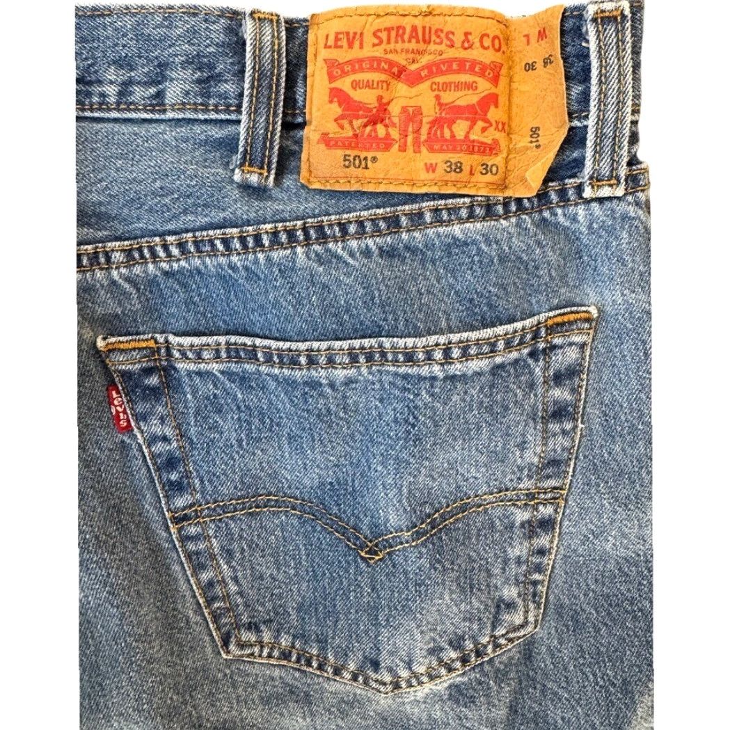Levi's VINTAGE no | Levis 501 Jeans Mens W38 L30 Light Wash Straight Leg Classic Denim Size US 38 / EU 54 - 3 Thumbnail