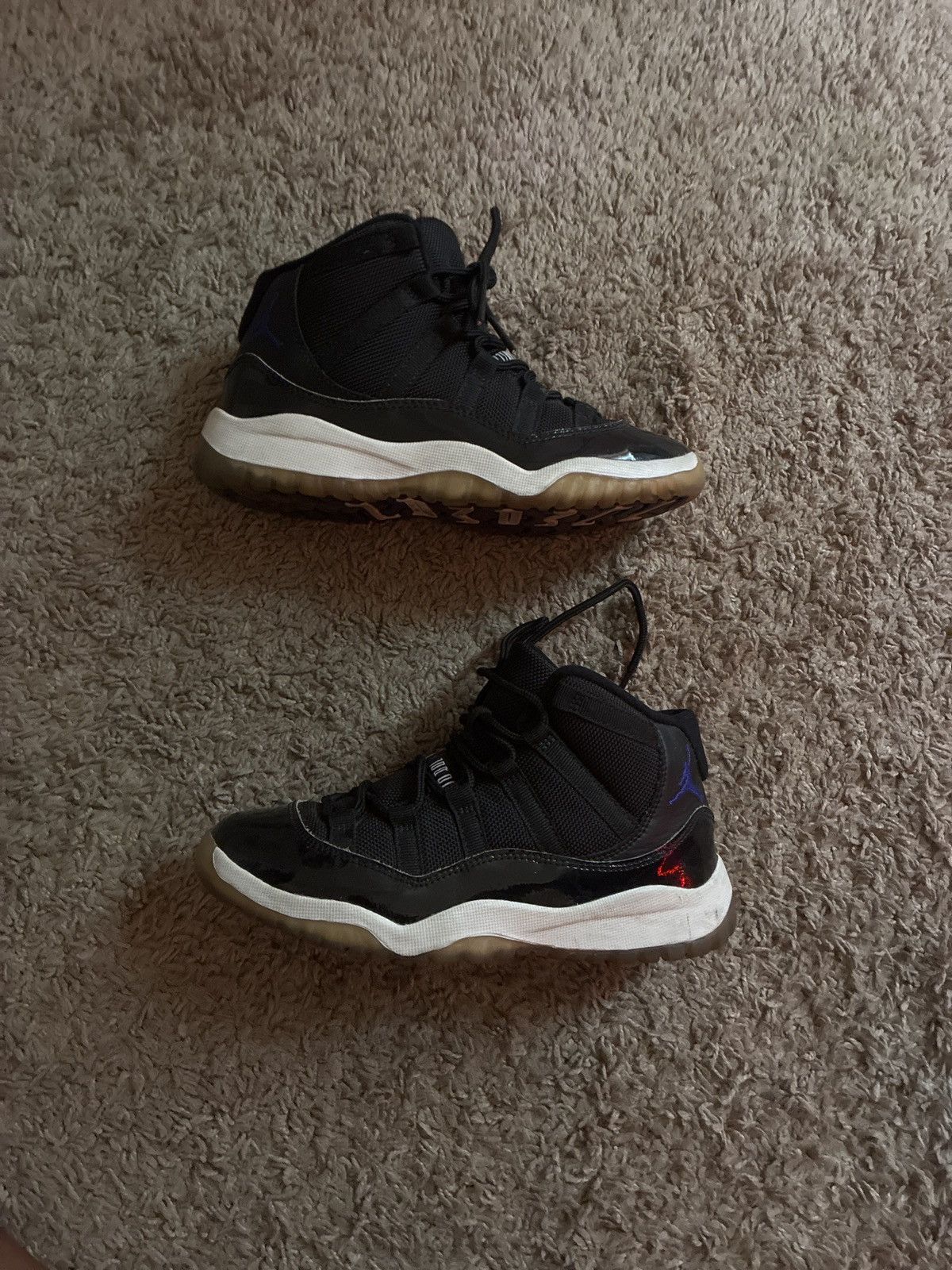 Jordan Brand Air Jordan 11 Retro ‘Space Jam’ 2016 Size US 5 / EU 37 - 1 Thumbnail