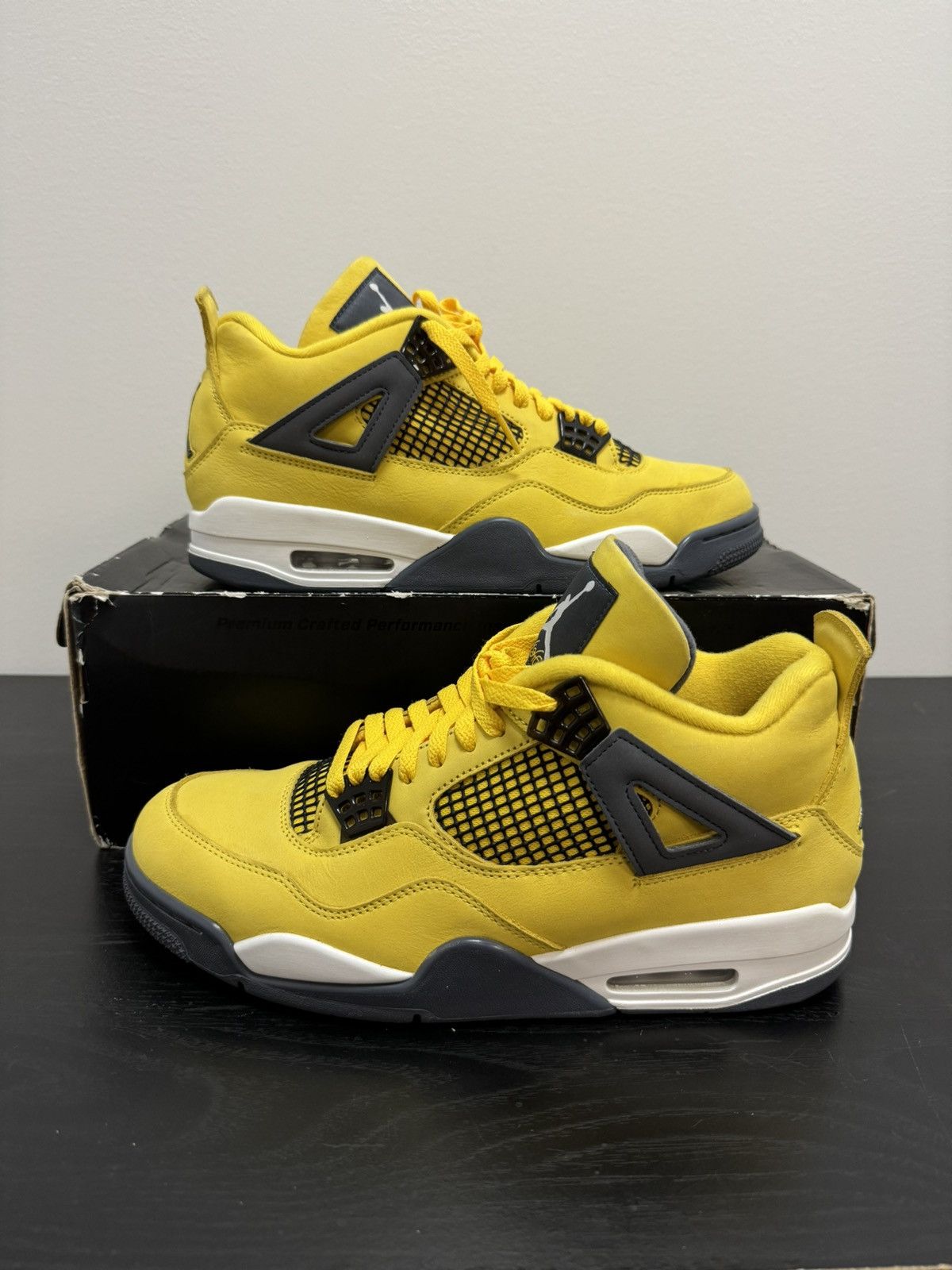 Jordan Brand Jordan 4 lighting Size US 10.5 / EU 43-44 - 1 Thumbnail