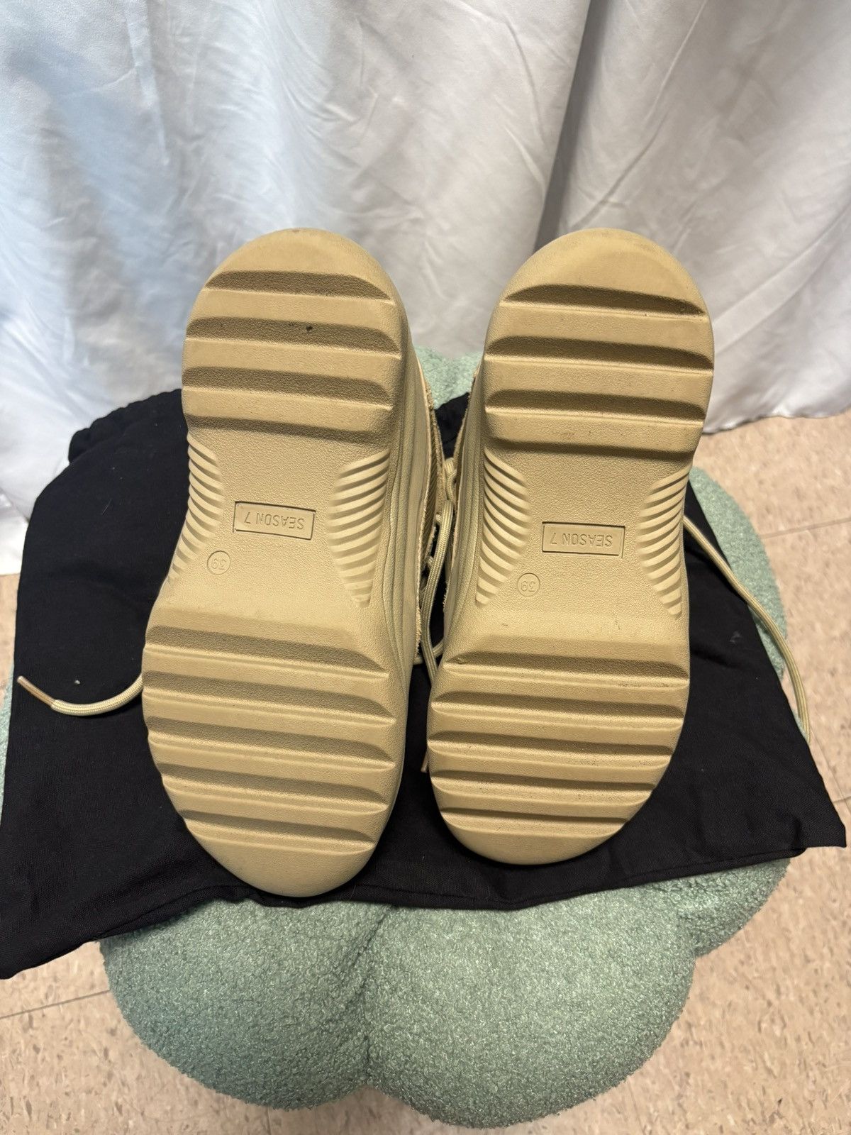 Yeezy 2019 Yeezy Wmns Season 7 Desert Boot 'Taupe' Size US 7.5 / IT 37.5 - 6 Thumbnail