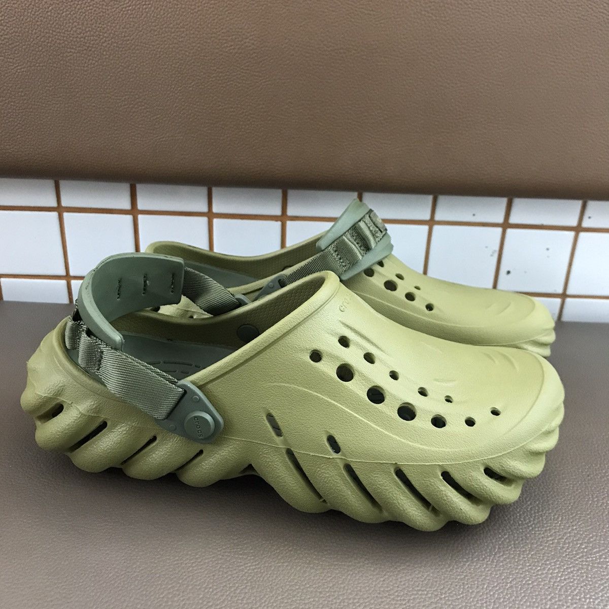 Crocs × Hypebeast Crocs Echo Clog Green Size 8uk 42 eur Designed in Colorado Size US 8 / EU 41 - 19 Thumbnail