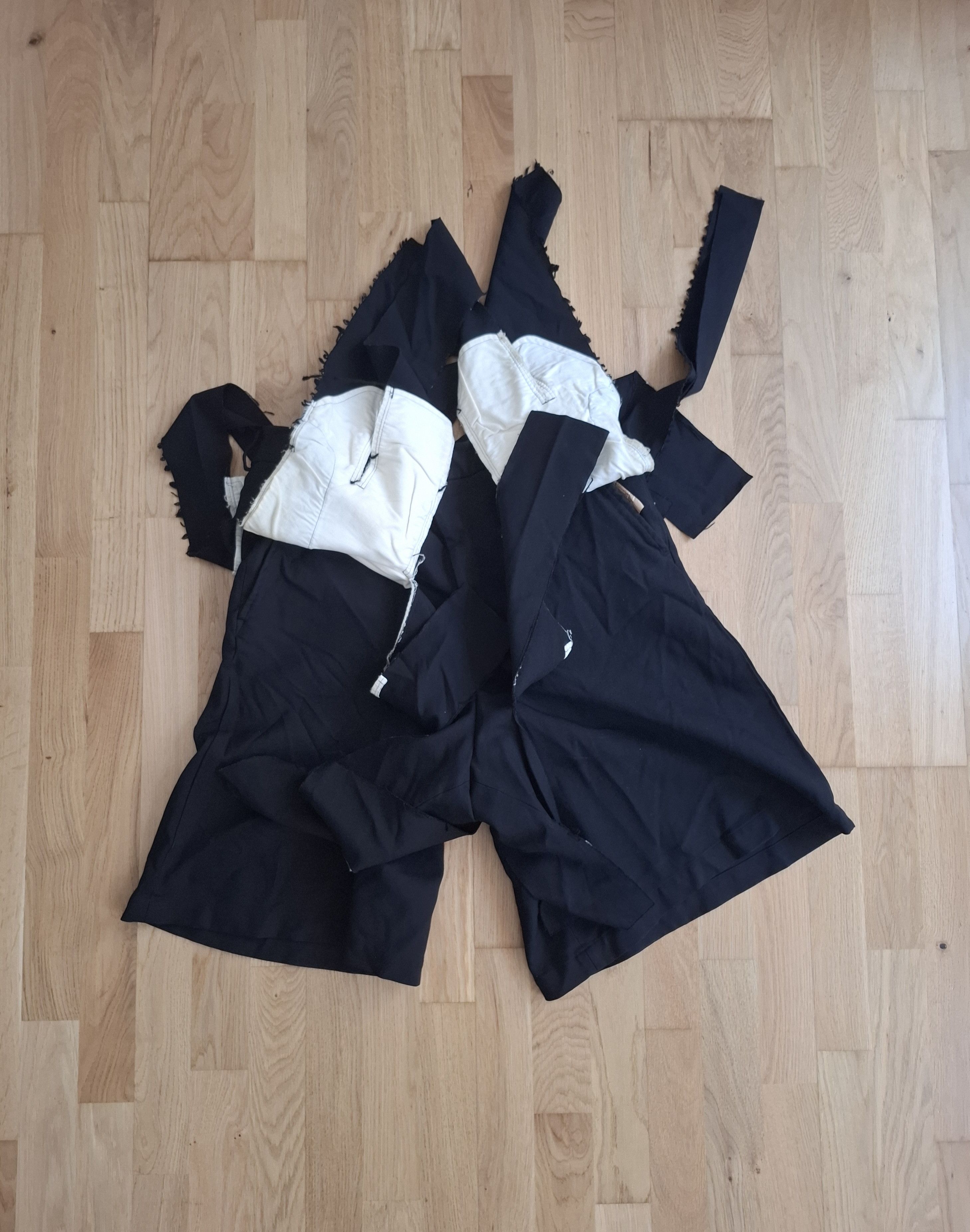 Comme des Garcons Black BLACK Comme des Garçons distressed tailored shorts Size US 30 / EU 46 - 6 Thumbnail