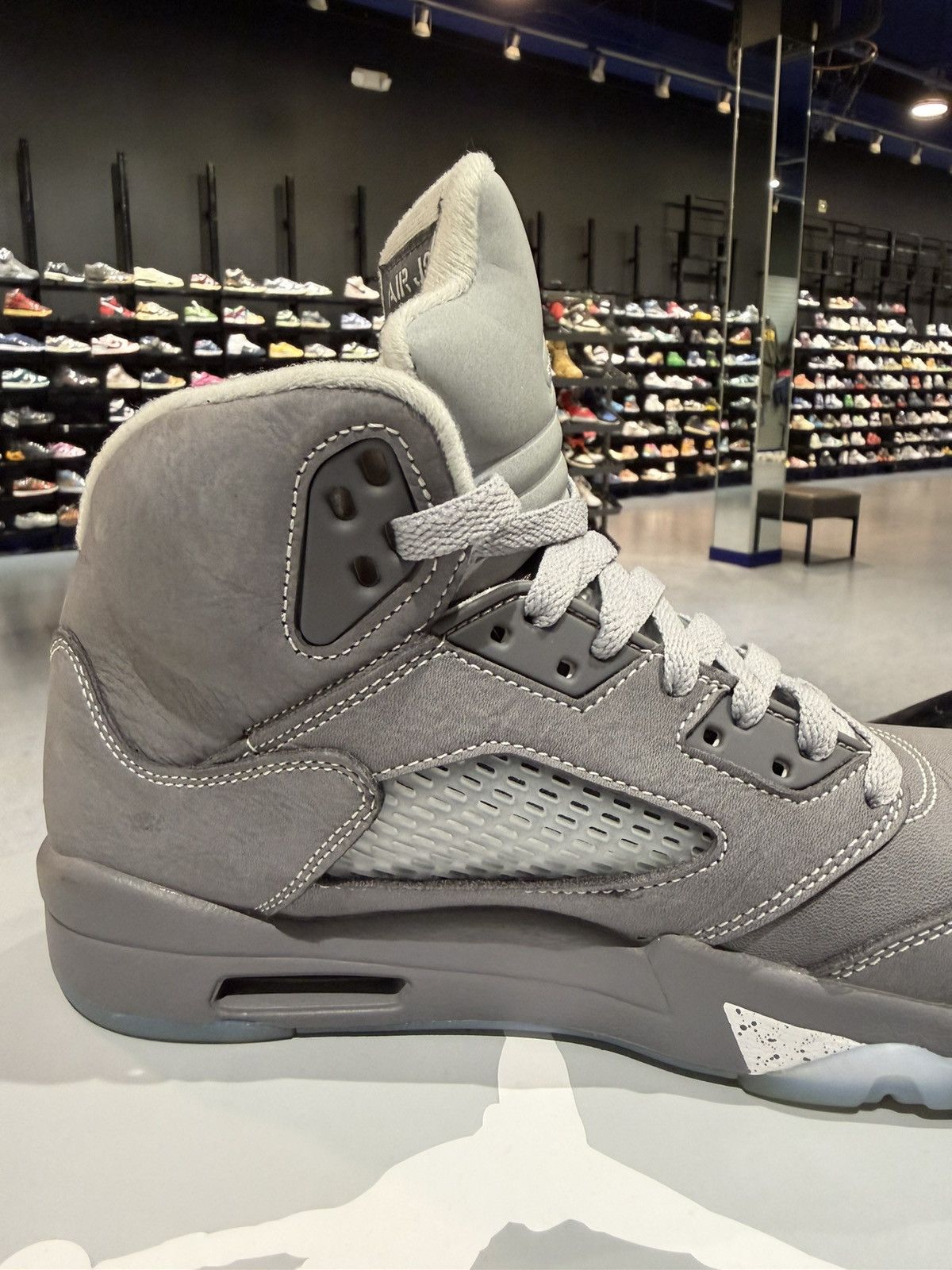 Jordan Brand Size 7.5 - Jordan 5 Retro Wolf Grey Size US 7.5 / EU 40-41 - 7 Thumbnail
