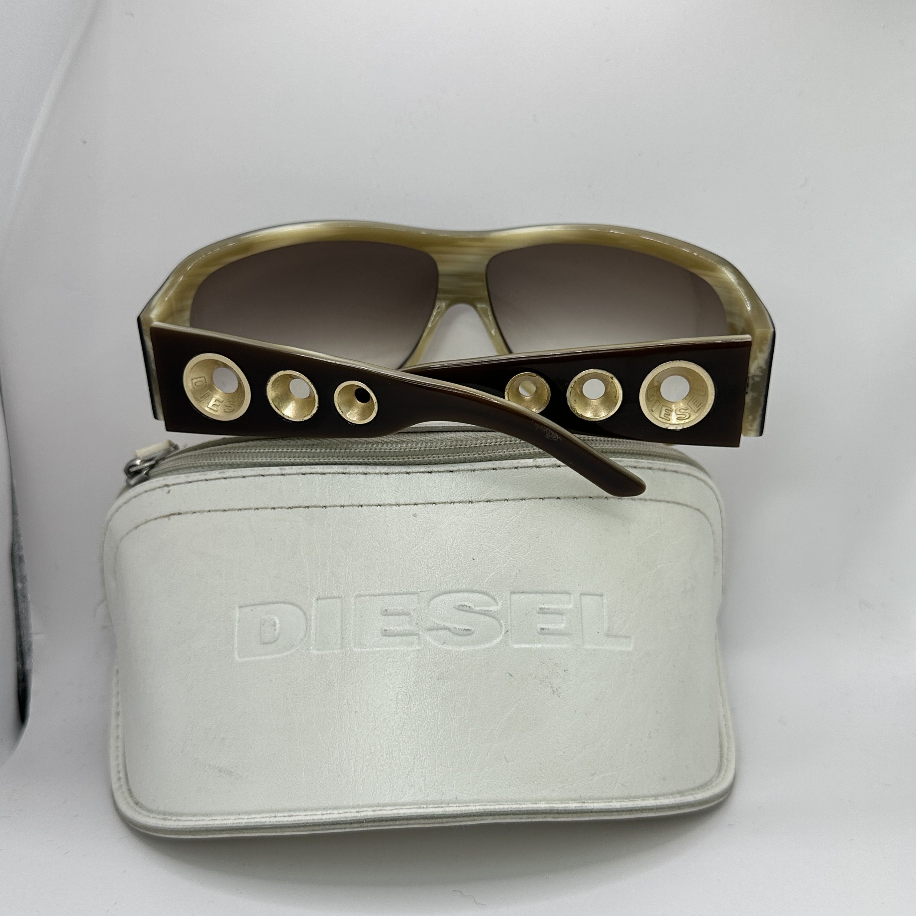 Diesel × Vintage intage Diesel Cut Out Eyelets 00s Sunglasses Size ONE SIZE - 8 Thumbnail