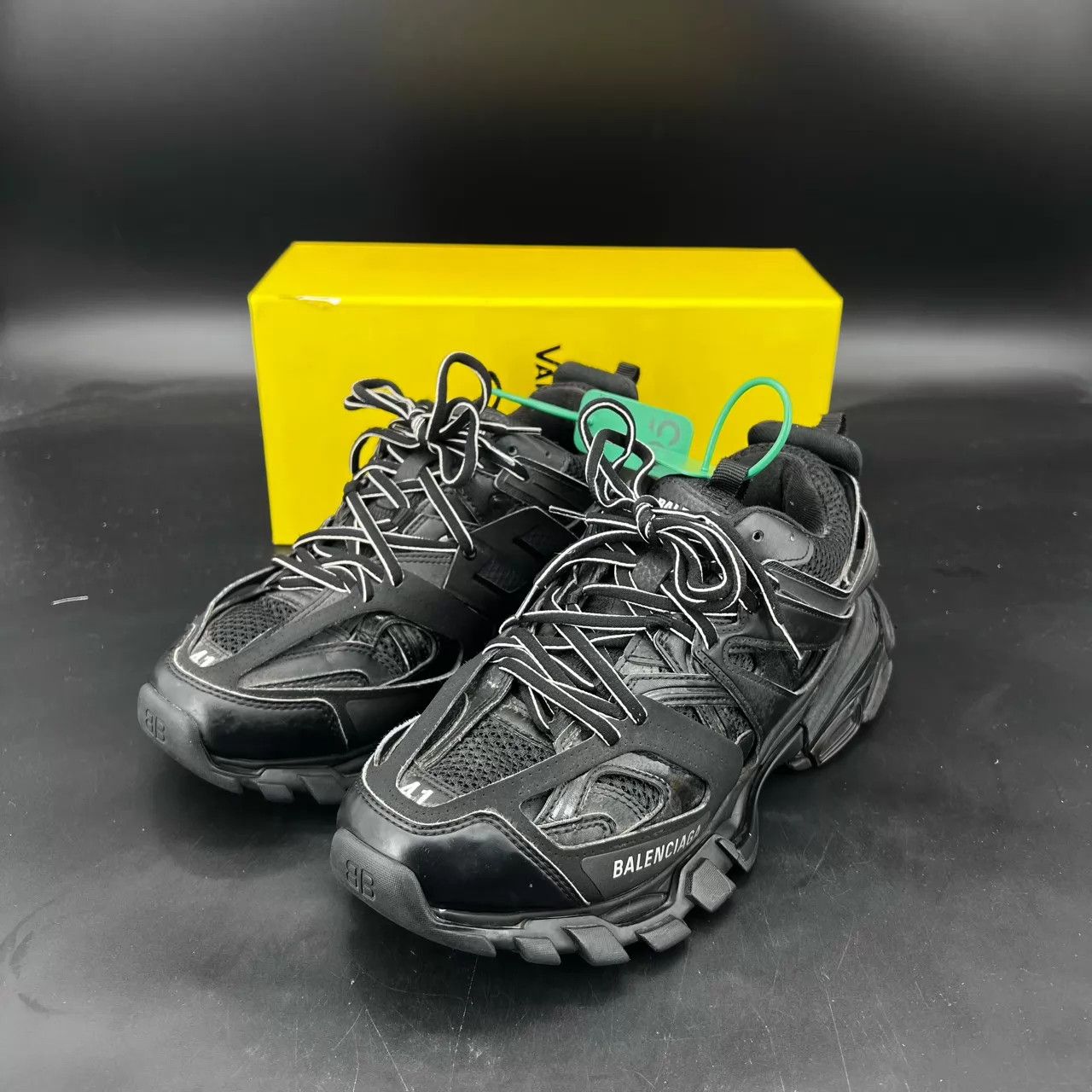 Balenciaga Balenciaga Track in Black - Size 41 | Grailed