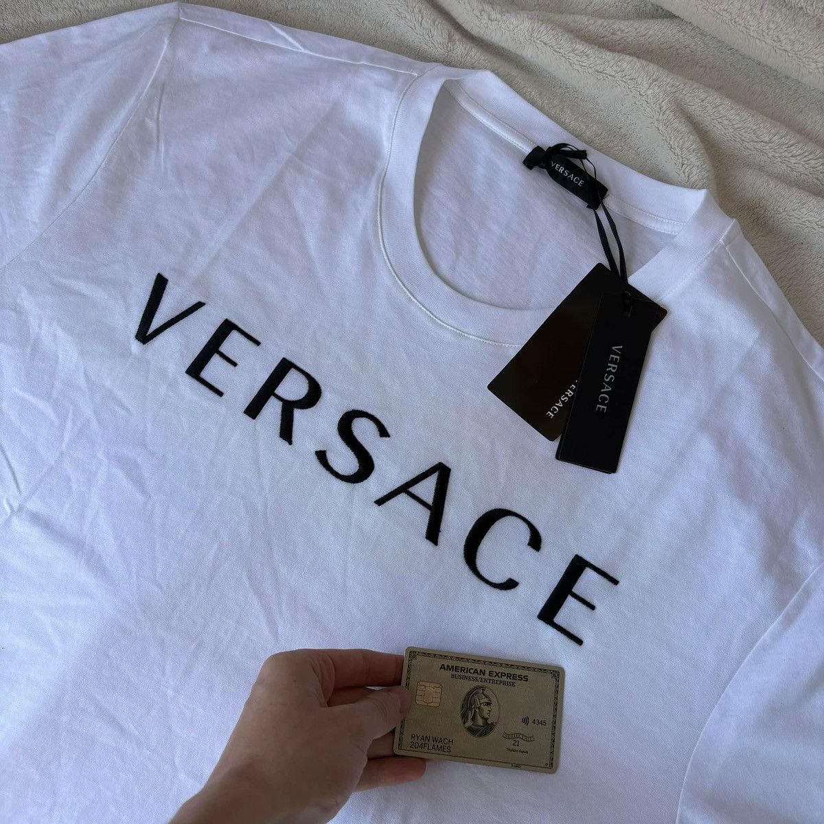 Versace Versace White/Black Spellout Tee Shirt Size US XXL / EU 58 / 5 - 2 Thumbnail