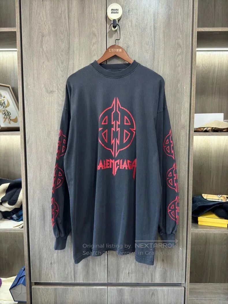 Balenciaga Balenciaga Bitcoin Distressed Long Sleeve. Size US XS / EU 42 / 0 - 6 Thumbnail