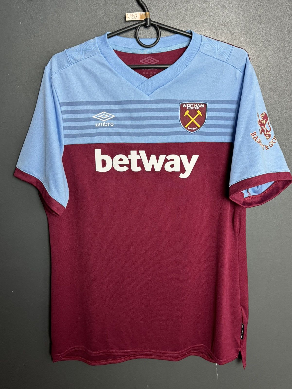 Umbro West Ham United 19/20 Home Football Jersey Size XL / US 12-14 / IT 48-50 - 1 Thumbnail