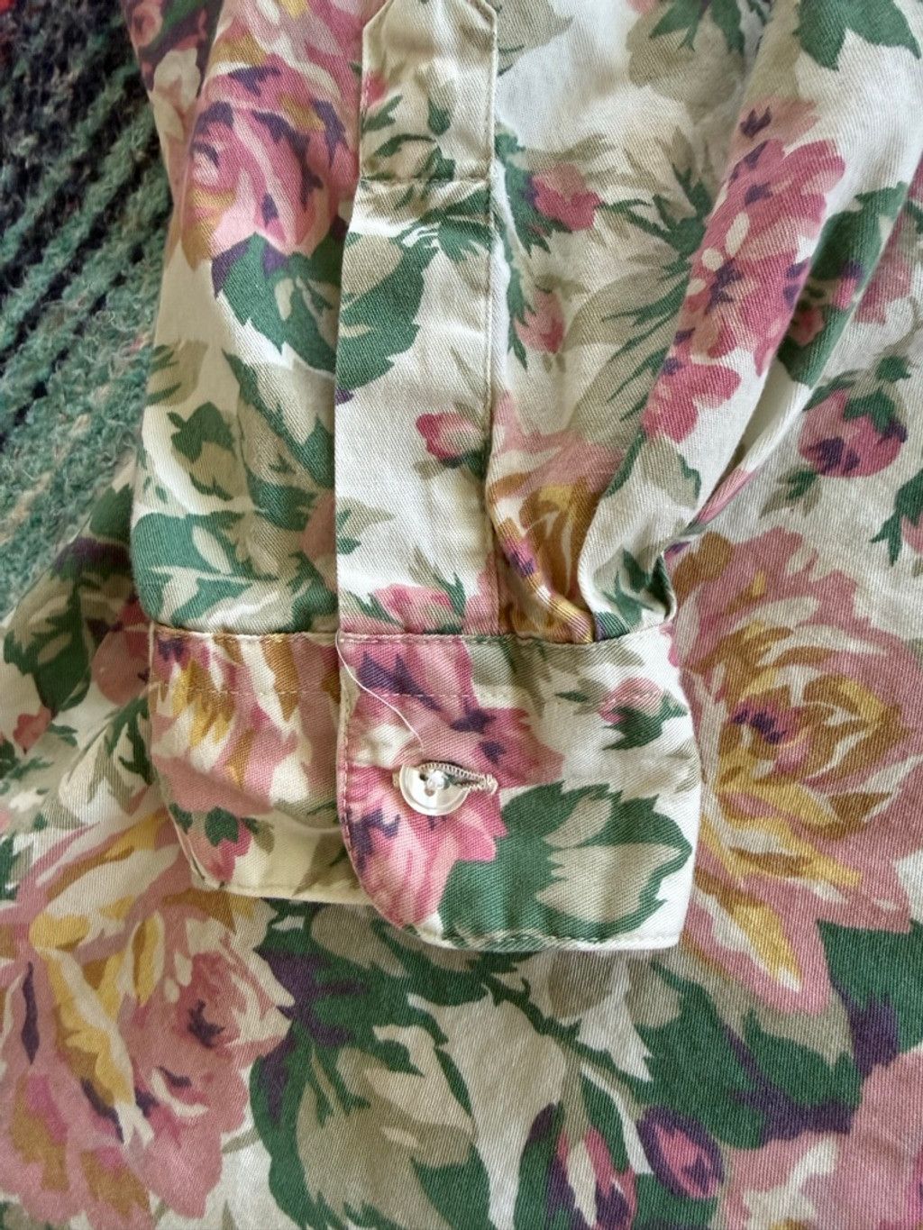Eddie Bauer × Vintage Vintage Women's Eddie Bauer Floral Button Down Shirt L White Size L / US 10 / IT 46 - 4 Thumbnail