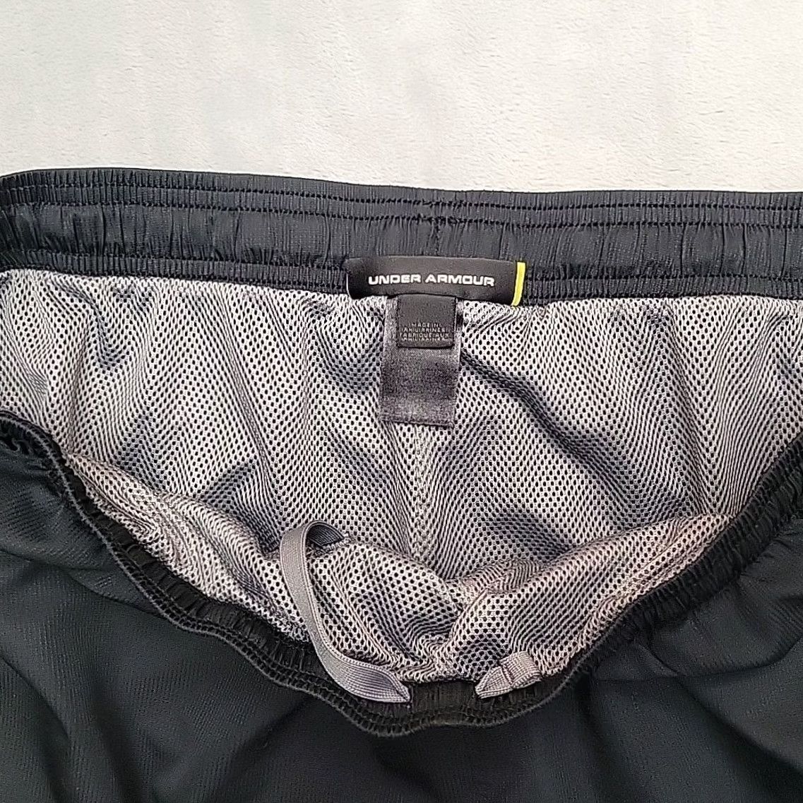 Under Armour Under Armour Pants Mens XL Black Loose Workout Elastic Waist Zip Leg Size US 36 / EU 52 - 5 Thumbnail