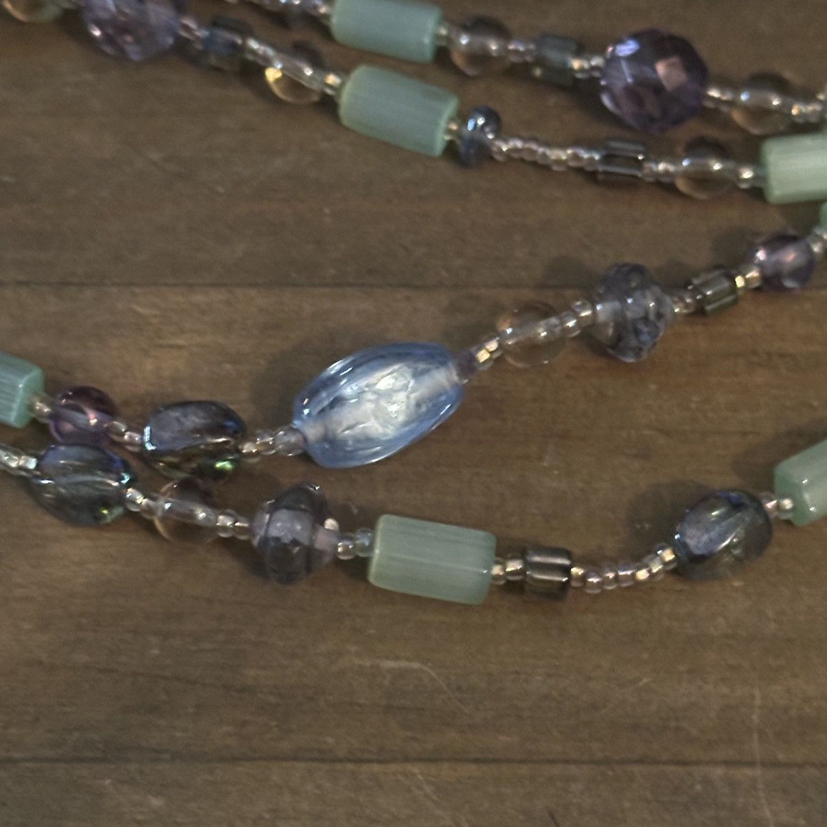 Vintage Vintage long light green and blue glass bead necklace Size ONE SIZE - 4 Thumbnail