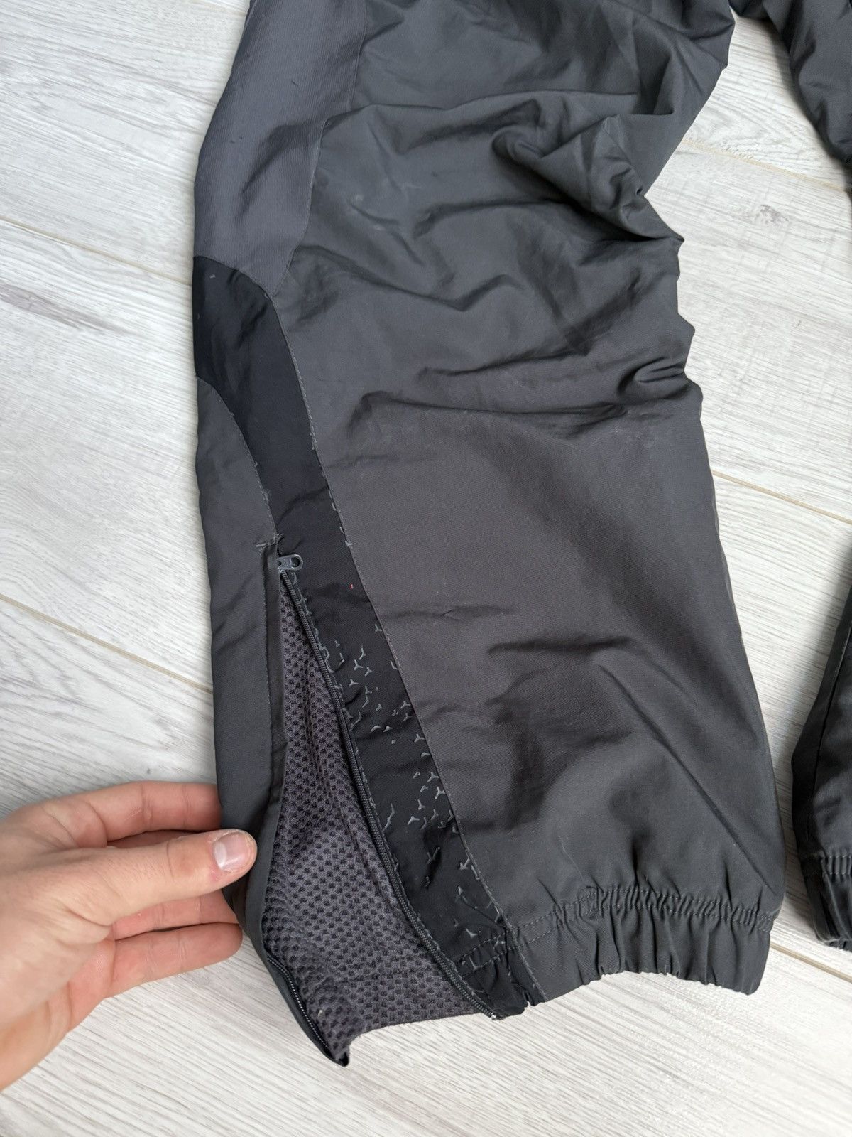Nike × Vintage Vintage Nike Baggy Track Pants Nylons y2k swoosh logo Size US 32 / EU 48 - 2 Thumbnail