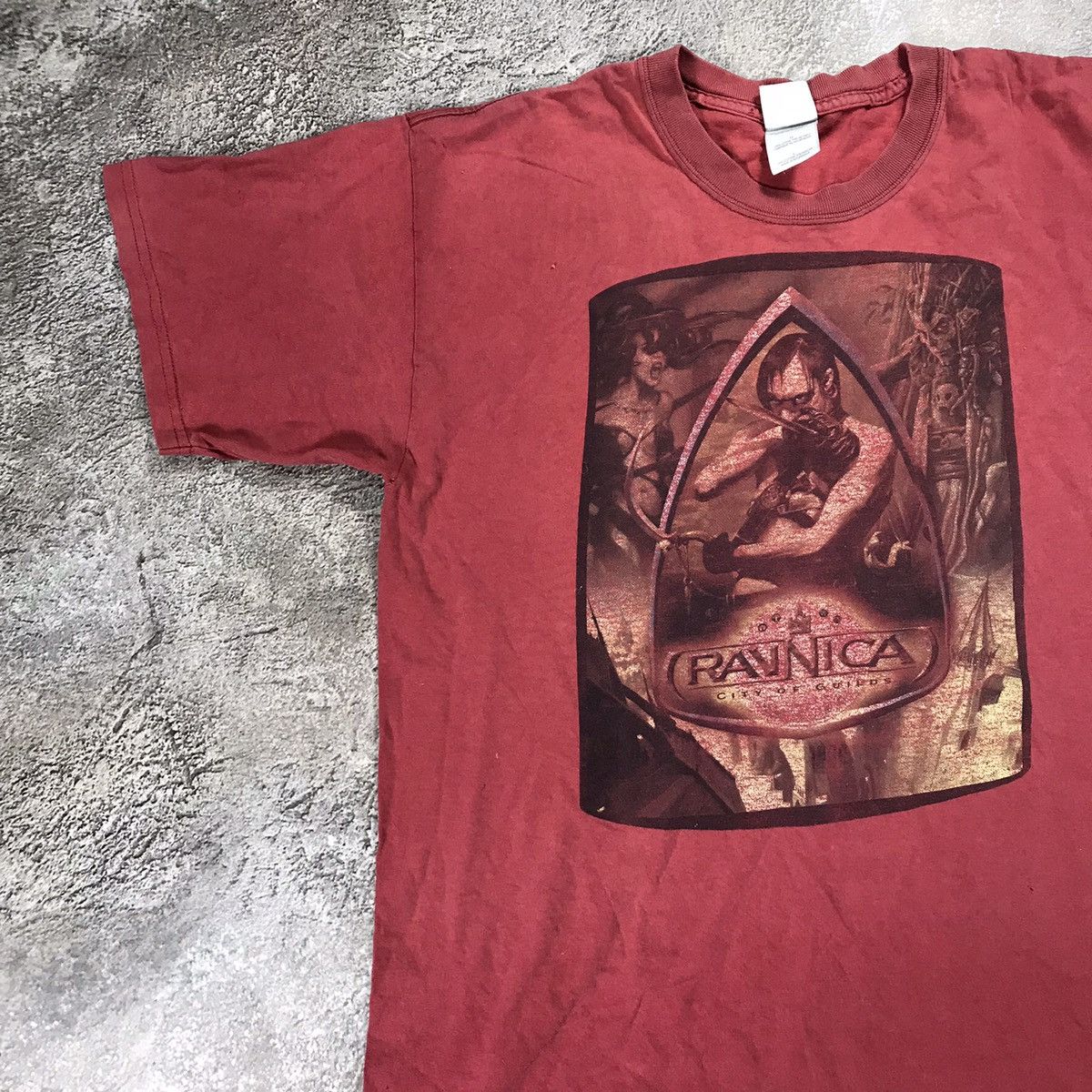 Vintage Vintage Y2K Sun Faded Graphic Tee Dark Academia Streetwear L Size US L / EU 52-54 / 3 - 4 Thumbnail