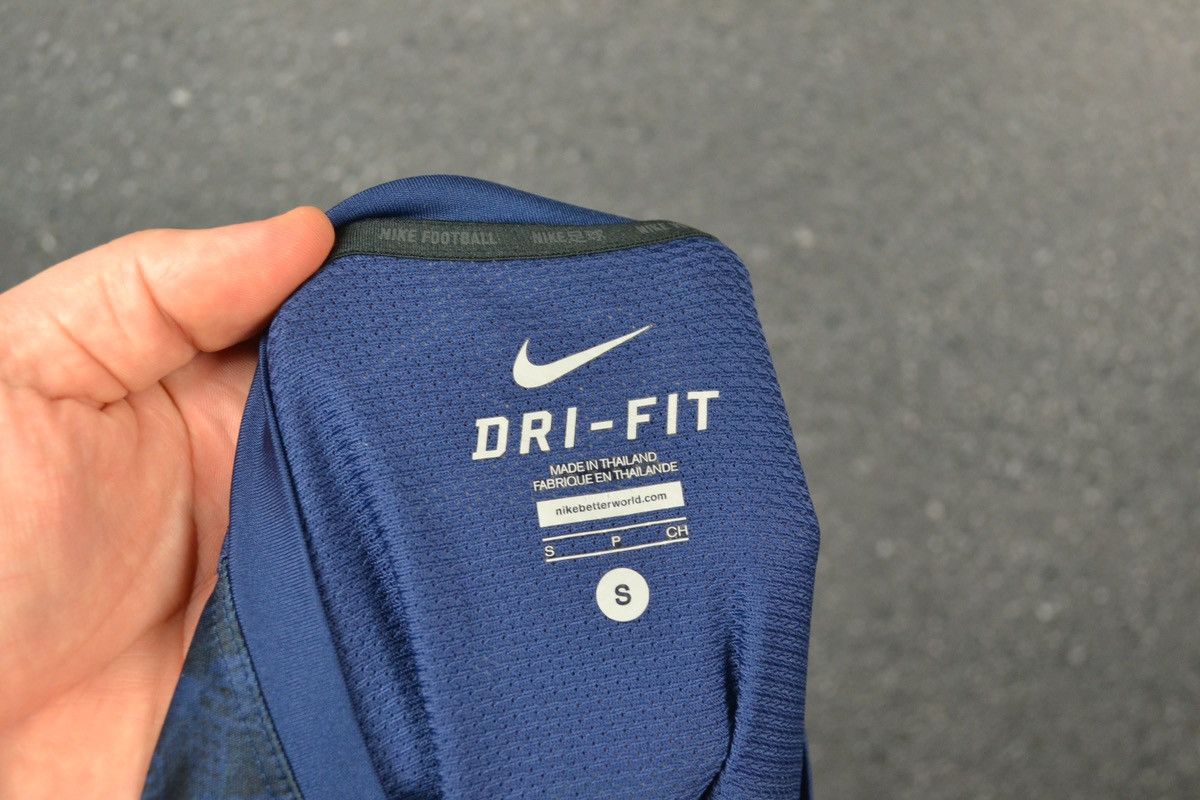 Nike Barcelona Training Football Shirt Nike Soccer Jersey Small Size US S / EU 44-46 / 1 - 8 Thumbnail