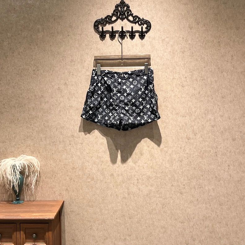 Louis Vuitton Louis Vuitton Black presbyopic full print jogging shorts Size US 38 / EU 54 - 1 Thumbnail