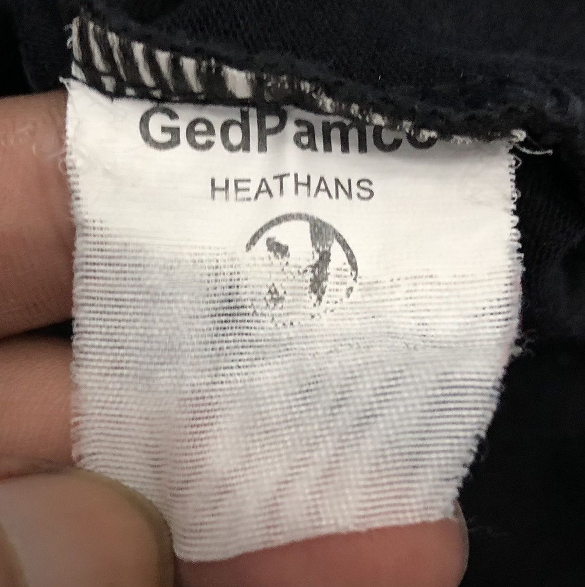 Vintage Vintage Gedpamco Heathans Is Man Good Or Evil H.T.N.S T-Shirt Size US XXL / EU 58 / 5 - 11 Thumbnail