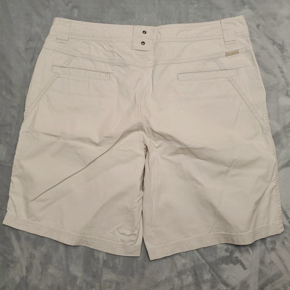 Vintage Columbia Shorts Womens 14 Beige XCQ Lightweight Utility Pocket Hiking Outdoors Size 36" / US 14 / IT 50 - 3 Thumbnail