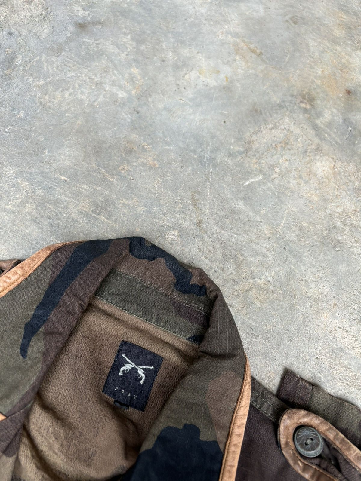 If Six Was Nine × Japanese Brand × Roar Japanesebrand Roar Camo Ifsixwasnine Lgb Style Jacket Size US M / EU 48-50 / 2 - 10 Thumbnail