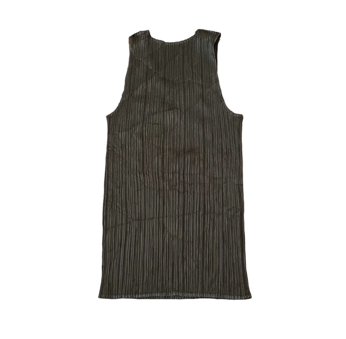 Homme Plisse Issey Miyake TAX FREE 🇺🇸 issey miyake pleats please dark olive tank top Size S / US 4 / IT 40 - 5 Thumbnail