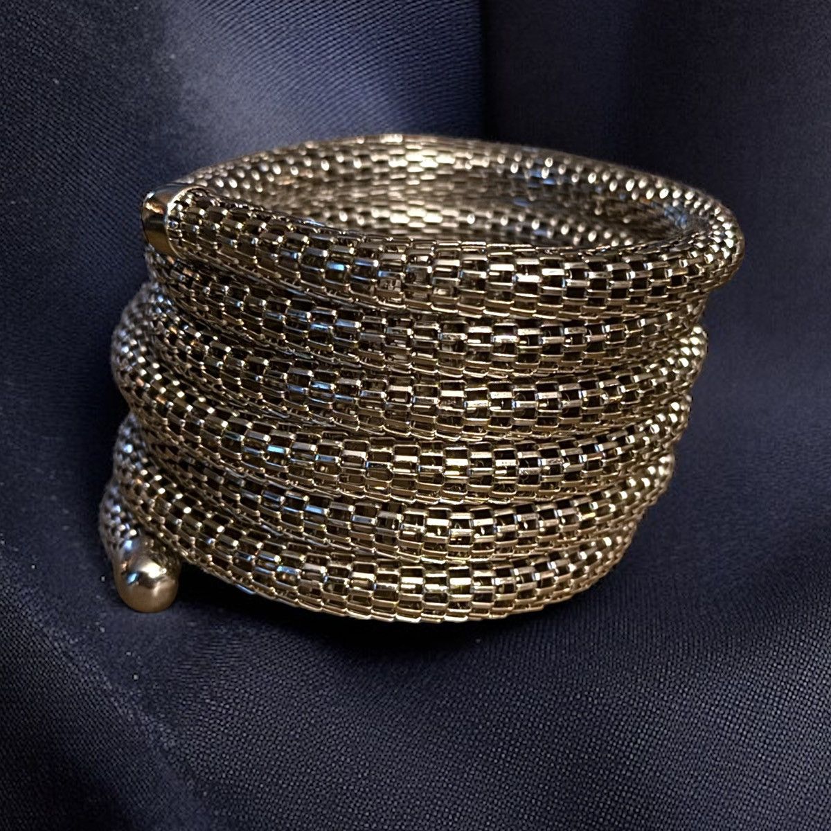 Other Silver tone coiled mesh bracelet Size ONE SIZE - 1 Thumbnail