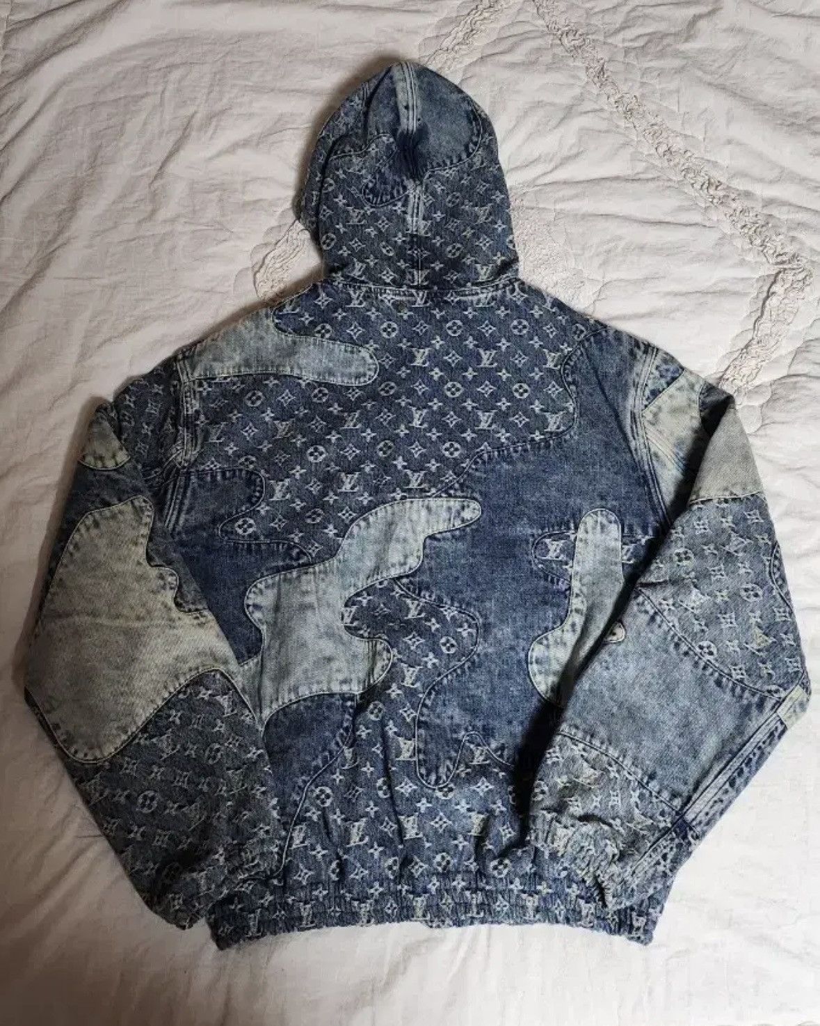 Louis Vuitton × Nigo Louis Vuitton Nigo Monogram Patchwork Denim Hood Zipup JKT Size US L / EU 52-54 / 3 - 3 Thumbnail