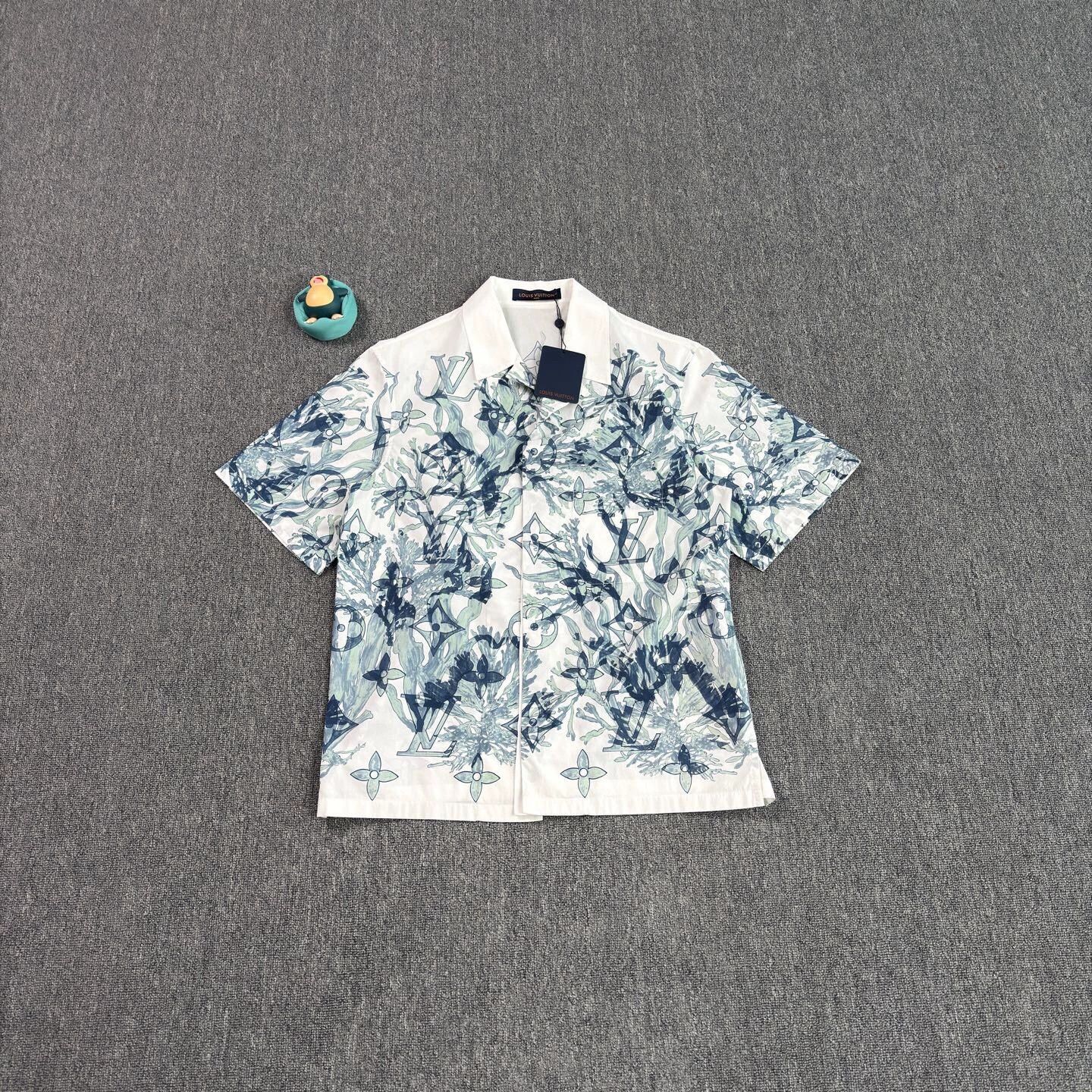 Louis Vuitton LV Seaweed All-Over Print SS Shirt M Near New Size US M / EU 48-50 / 2 - 1 Thumbnail