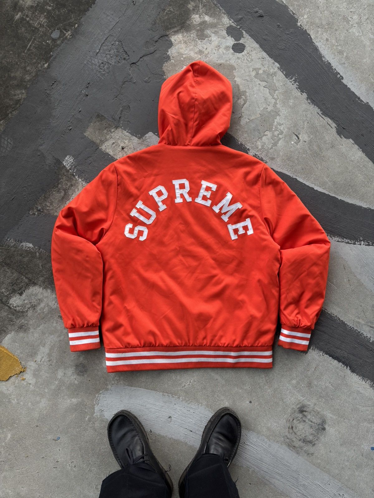 Champion × Supreme Supreme x Champion Size US M / EU 48-50 / 2 - 2 Thumbnail