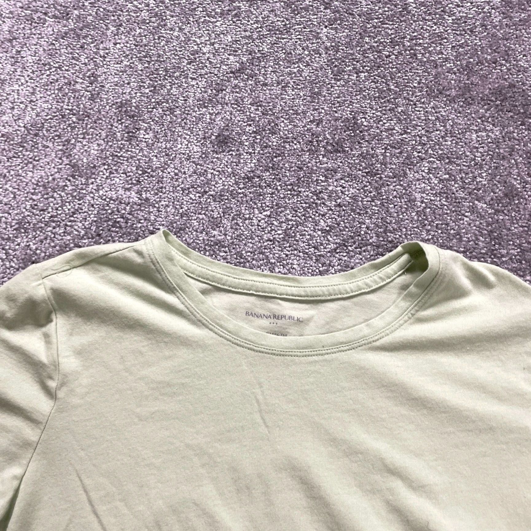 Banana Republic VINTAGE Banana Republic Crew Neck T-Shirt Womens Small Green Casual Short Sleeve 90s Classic Size S / US 4 / IT 40 - 3 Thumbnail