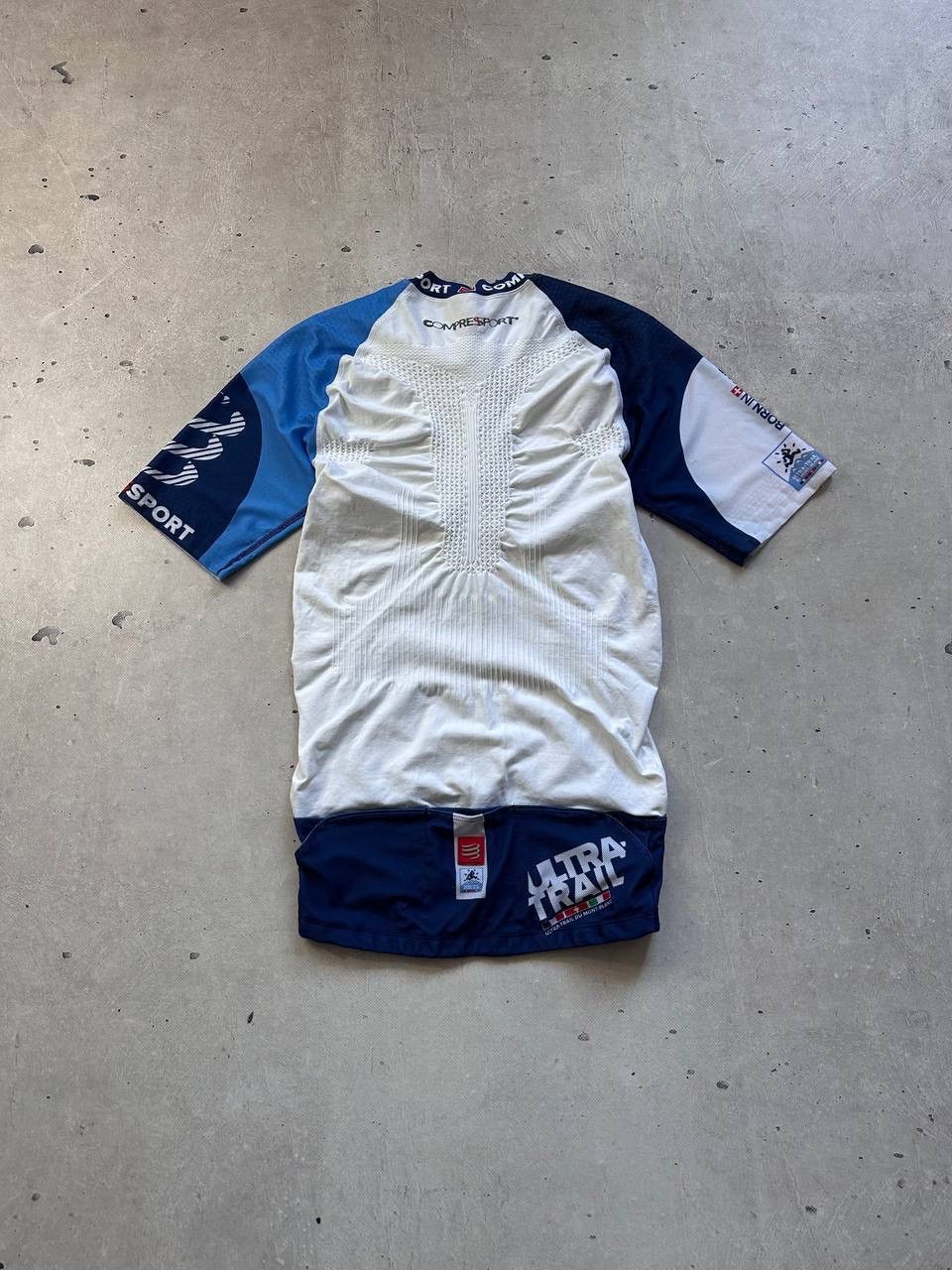 Other Compressport Athletic Thermo Jersey Run Cycling Marathon Size US XL / EU 56 / 4 - 8 Thumbnail