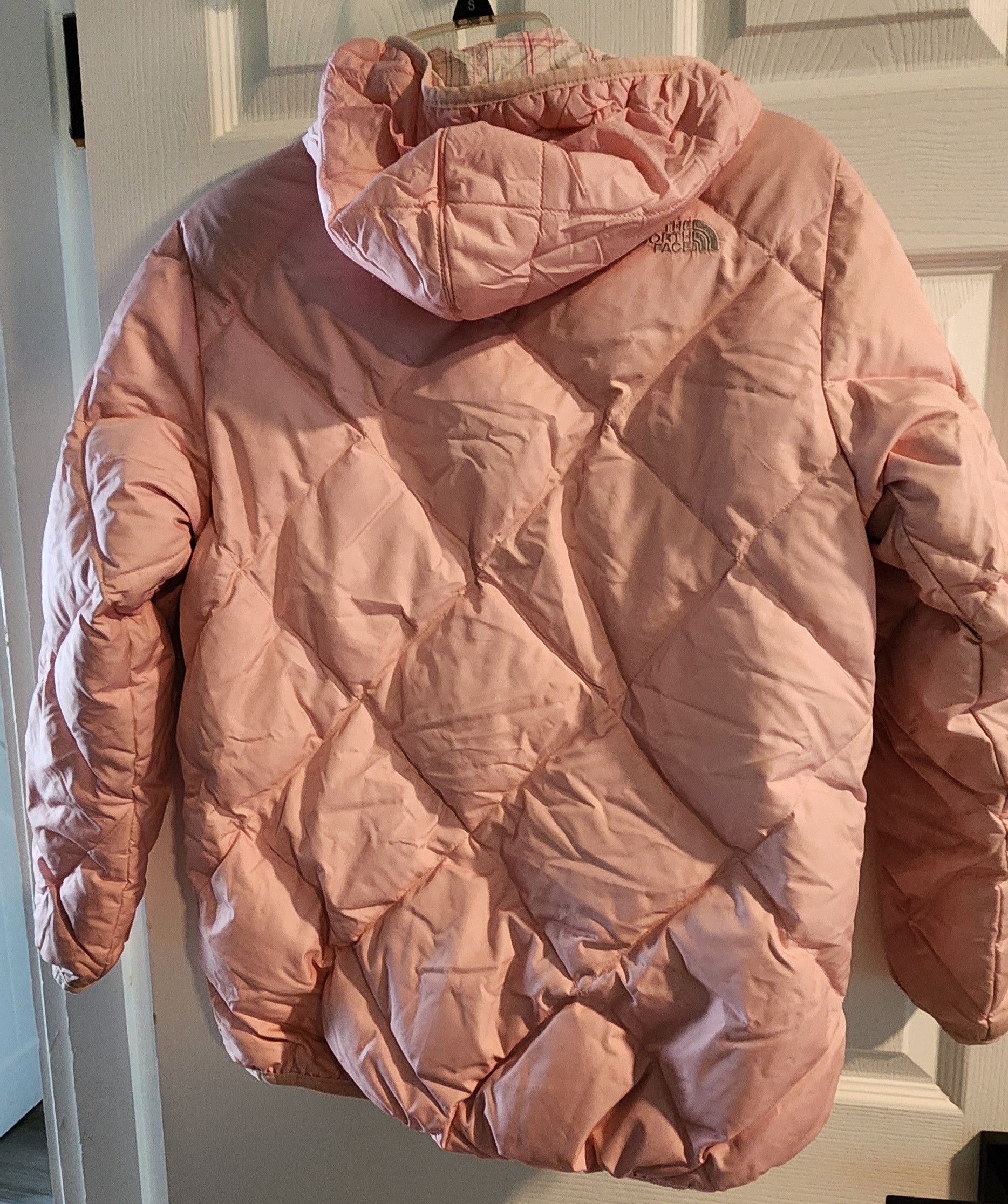 The North Face The North Face Girl's Pink/Plaid 550 Reversible Puffer XL Size S / US 4 / IT 40 - 2 Thumbnail