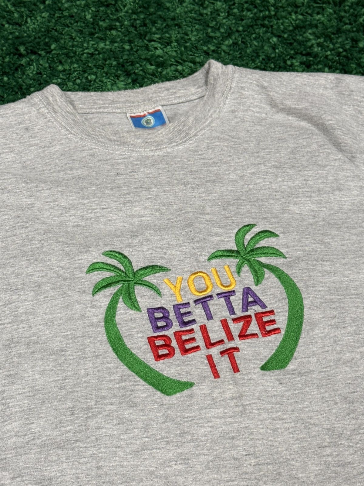Vintage Vintage Embroidered Betta Belize It Palm Tree Tee Large Leaf Size US L / EU 52-54 / 3 - 3 Thumbnail