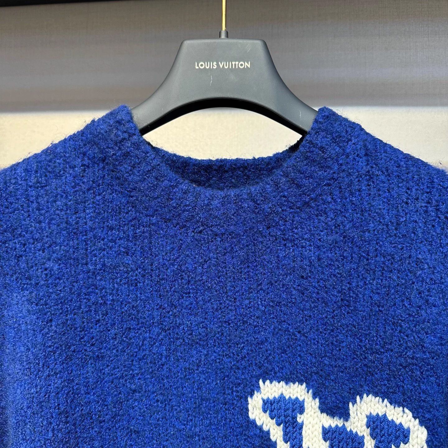 Louis Vuitton LV Electric Blue Big Logo Teddy Sweater Size M New Size US M / EU 48-50 / 2 - 2 Thumbnail