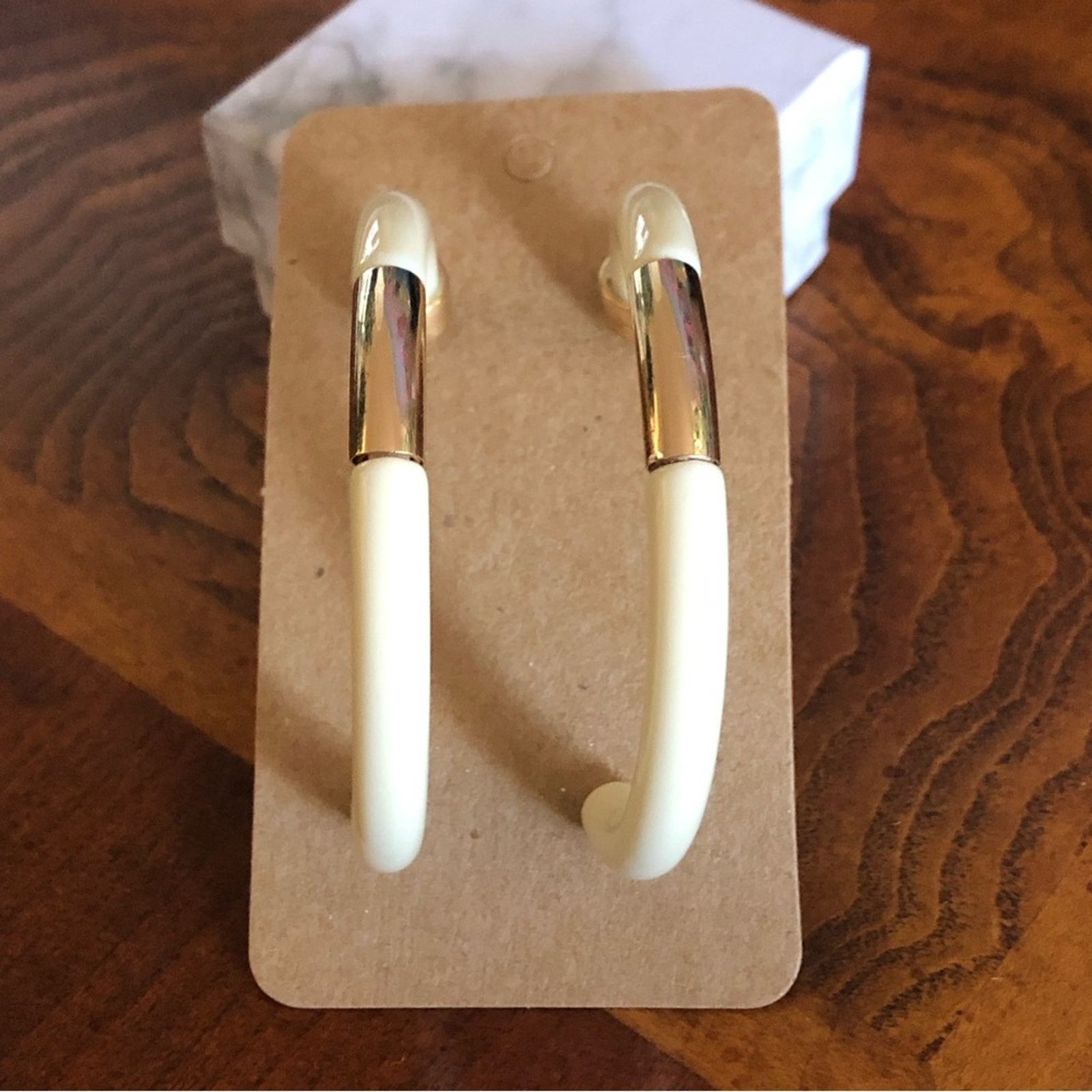 Vintage Vintage 90s cream and gold tone large hoop earrings Size ONE SIZE - 1 Thumbnail