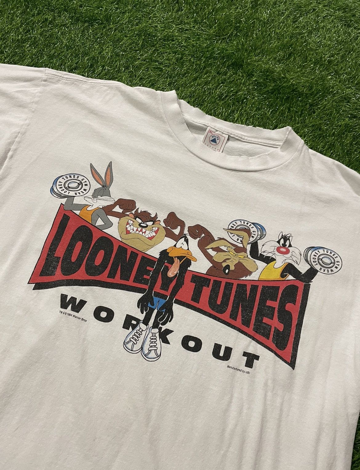 Vintage × Warner Bros Vintage Looney Tunes Workout 1994 Tee Shirt Size XL Size US XL / EU 56 / 4 - 2 Thumbnail