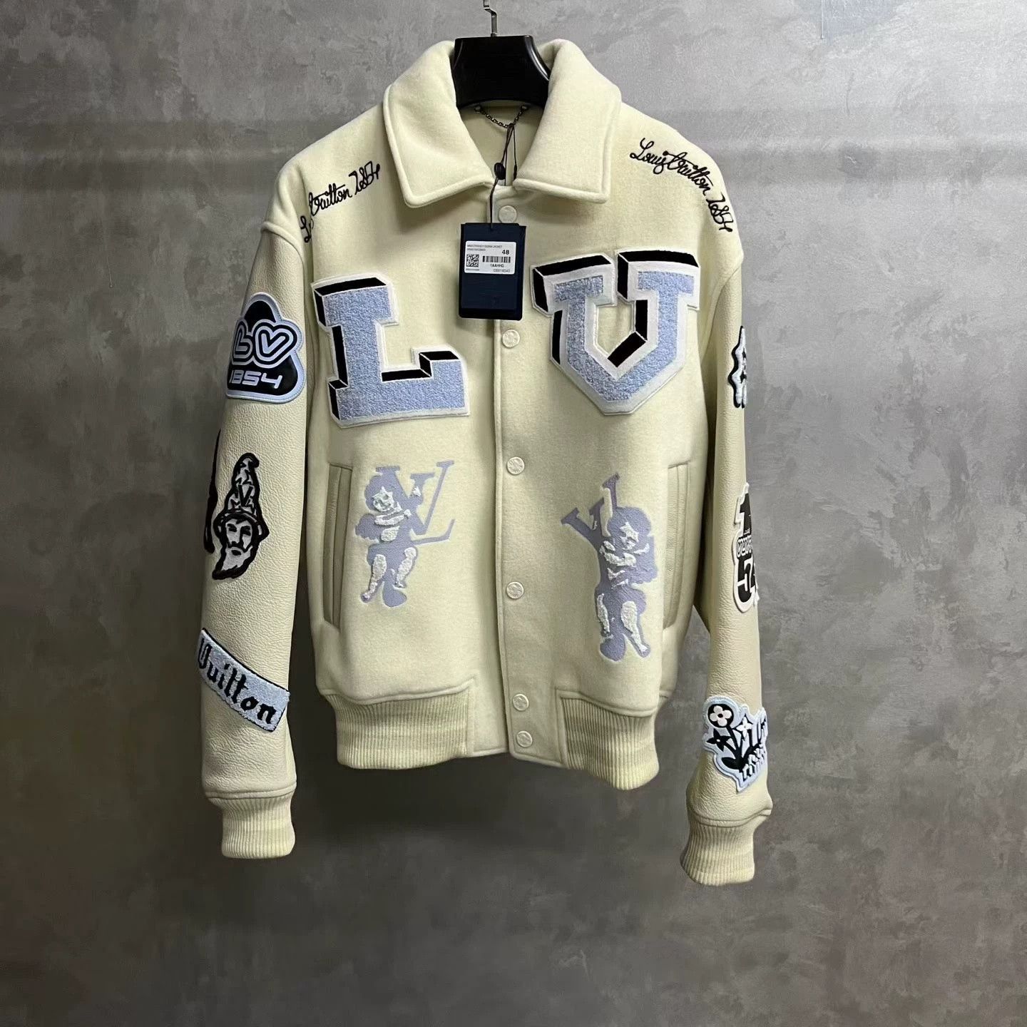 Louis Vuitton Louis Vuitton Beige Color Block Cartoon Jacket Size US M / EU 48-50 / 2 - 1 Thumbnail