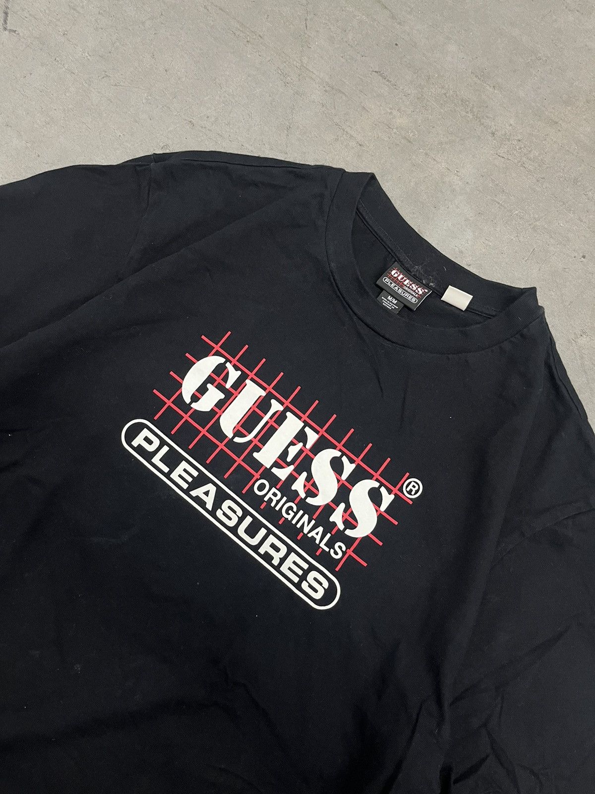 Guess × Pleasures Guess X Pleasures Tshirt Size US M / EU 48-50 / 2 - 1 Thumbnail