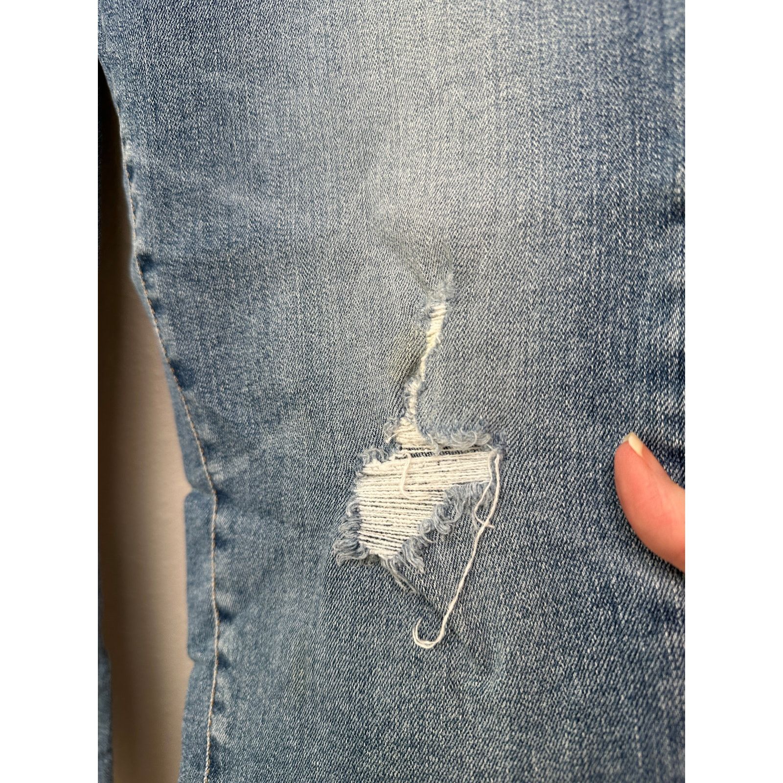 AG Adriano Goldschmied Adriano Goldschmied The Prima Crop Jeans 31 Distressed Size 27" / US 4 / IT 40 - 3 Thumbnail