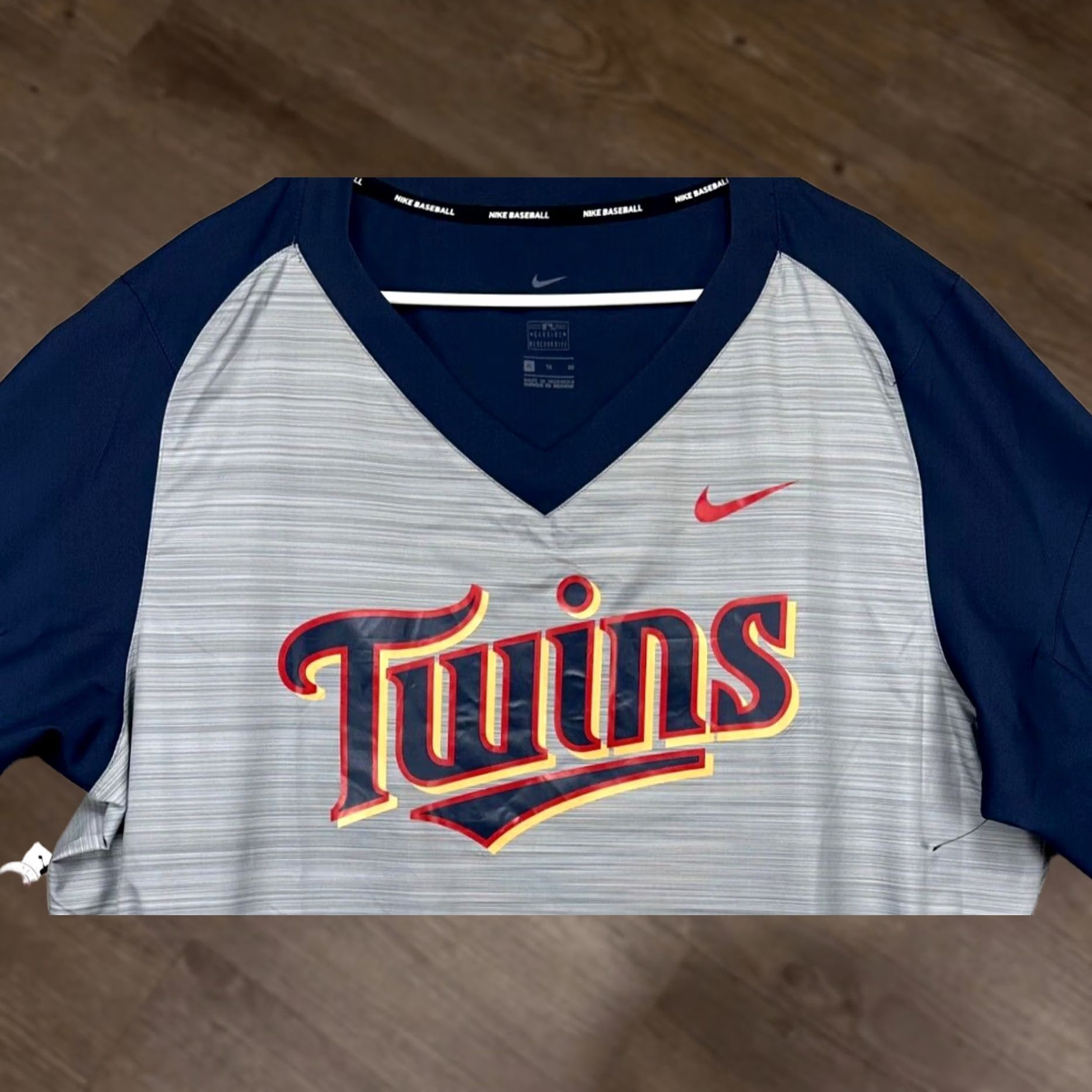 Nike Nike Dri-Fit Minnesota Twins Shirt Mens XL Grey Crew Neck Long Sleeve Baseball Pullover Size US XL / EU 56 / 4 - 1 Thumbnail
