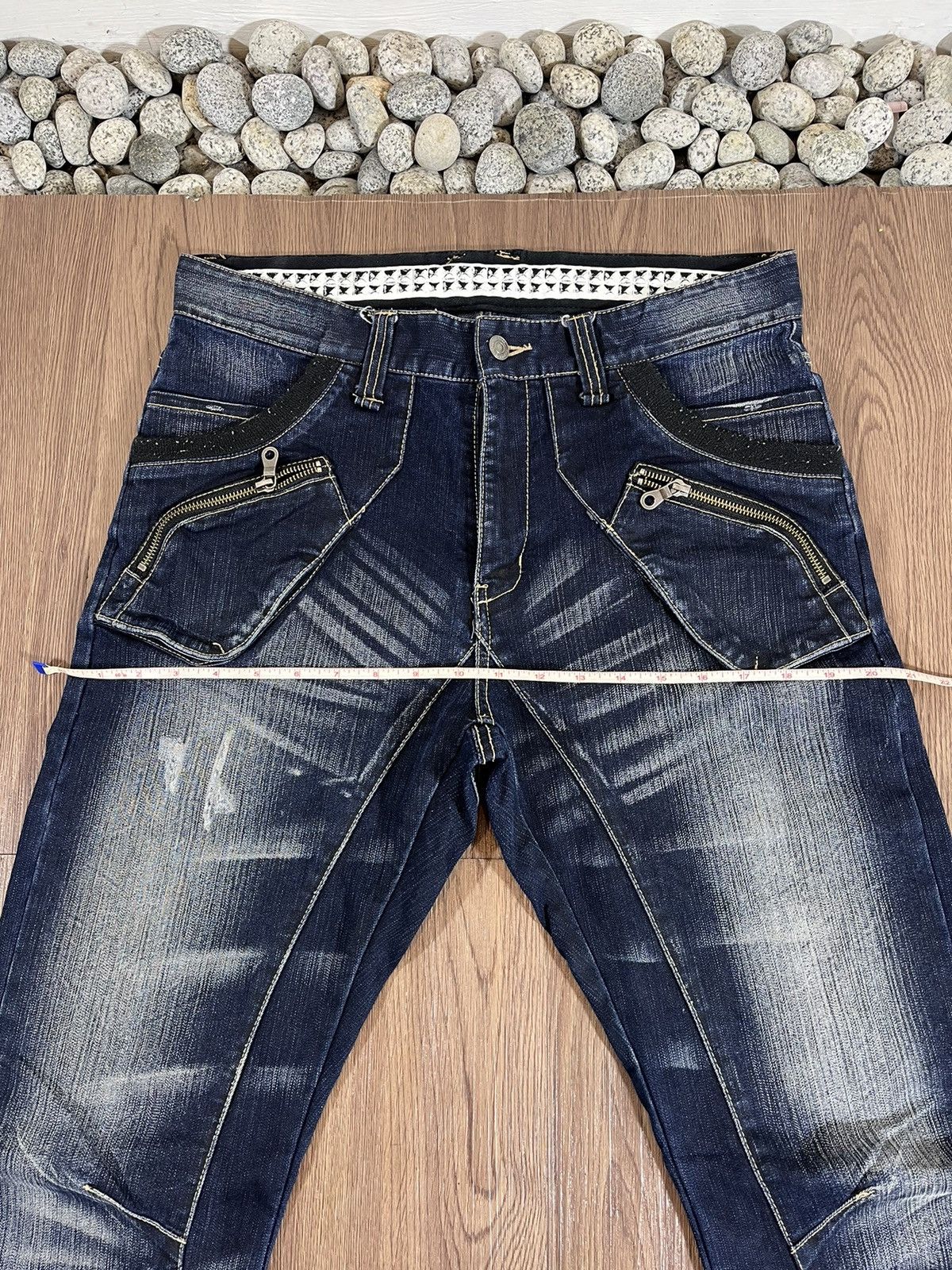 PPFM PPFM Curved Arch Distressed Denim Jeans Size US 33 - 17 Thumbnail