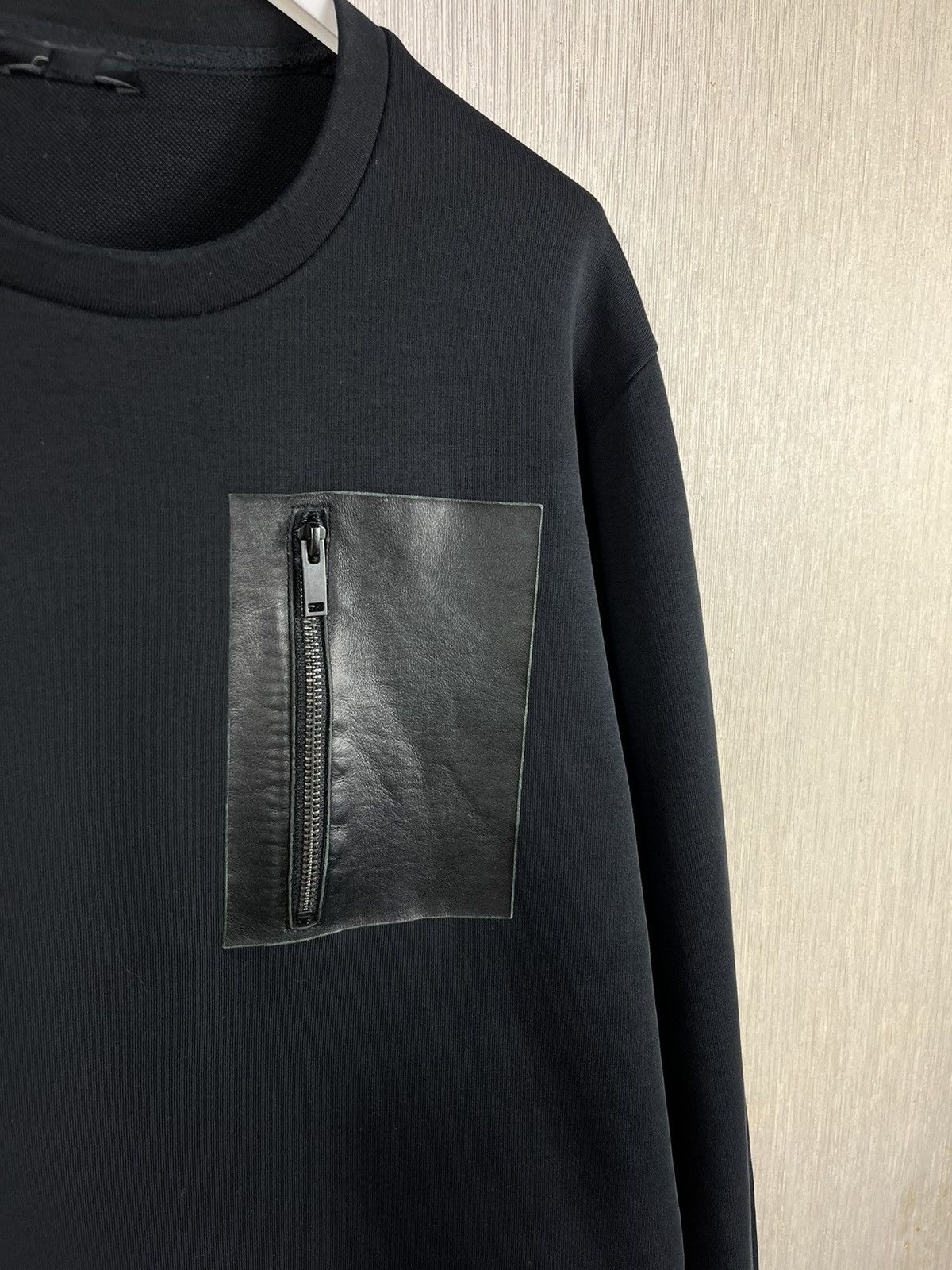 Cos × Designer COS leather patch pocket zip basic sweatshirt y2k crewneck Size US L / EU 52-54 / 3 - 8 Thumbnail