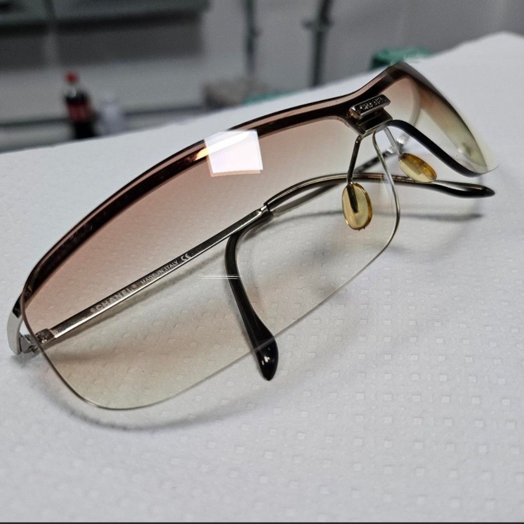 Chanel Vintage 2000s Chanel sunglasses Size ONE SIZE - 2 Thumbnail