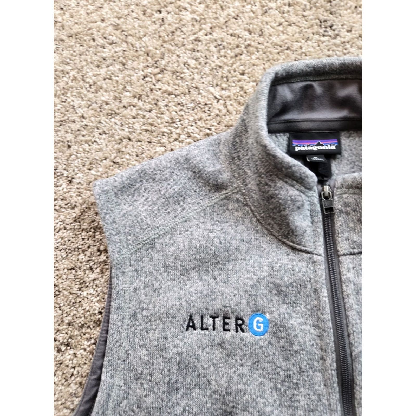 Patagonia Patagonia Vest Mens XL Gray Full Zip Pockets Fleece Sweater Style Outdoor Mock Neck Slim Size US XL / EU 56 / 4 - 4 Thumbnail